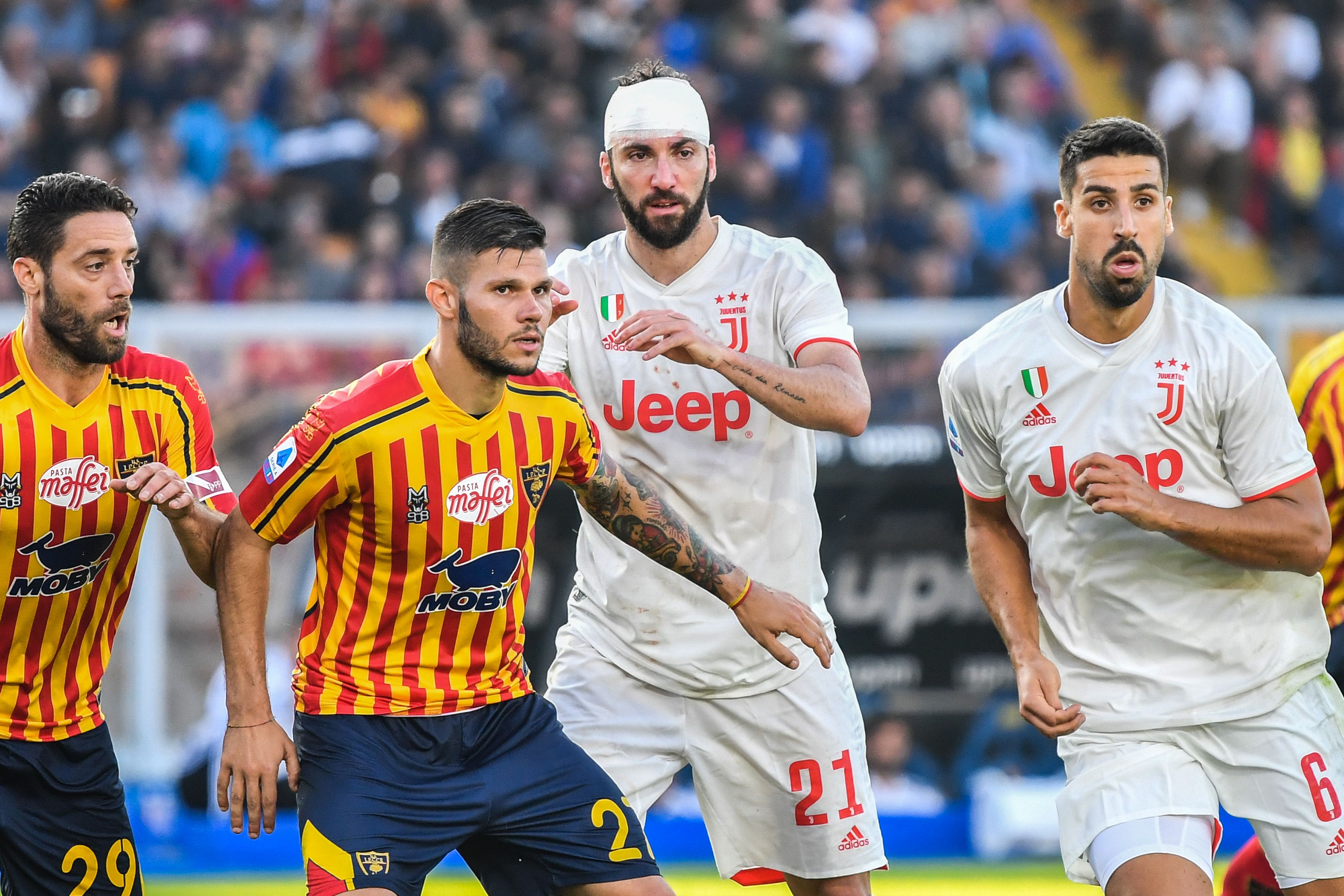 Acción durante el juego en el que la Juventus no pudo quedarse con los tres puntos. (Foto Prensa Libre: AFP)