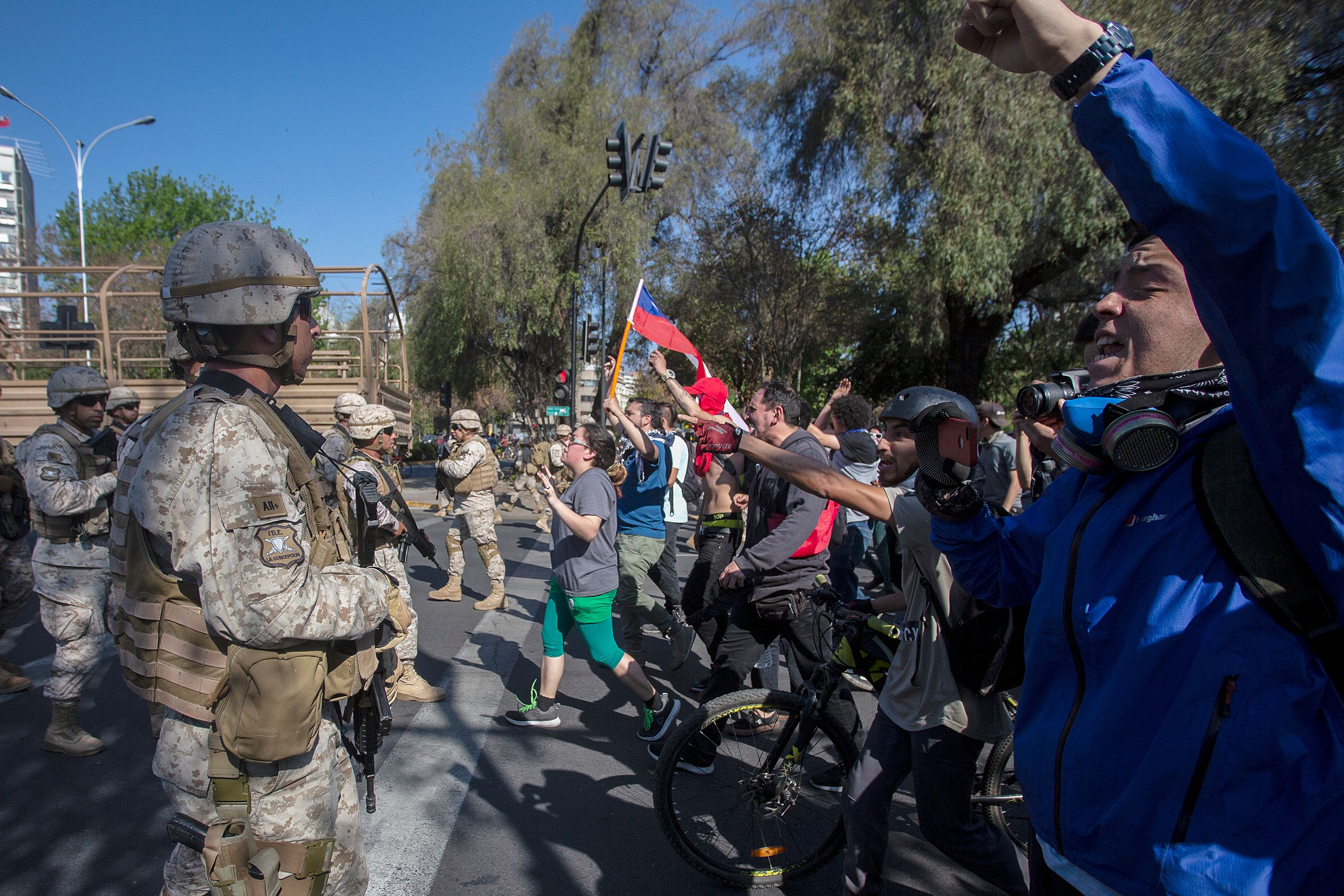 Luego de tres días de protestas, la cantidad de fallecidos asciende a ocho y unos mil 500 detenidos. (Foto Prensa Libre:  AFP)