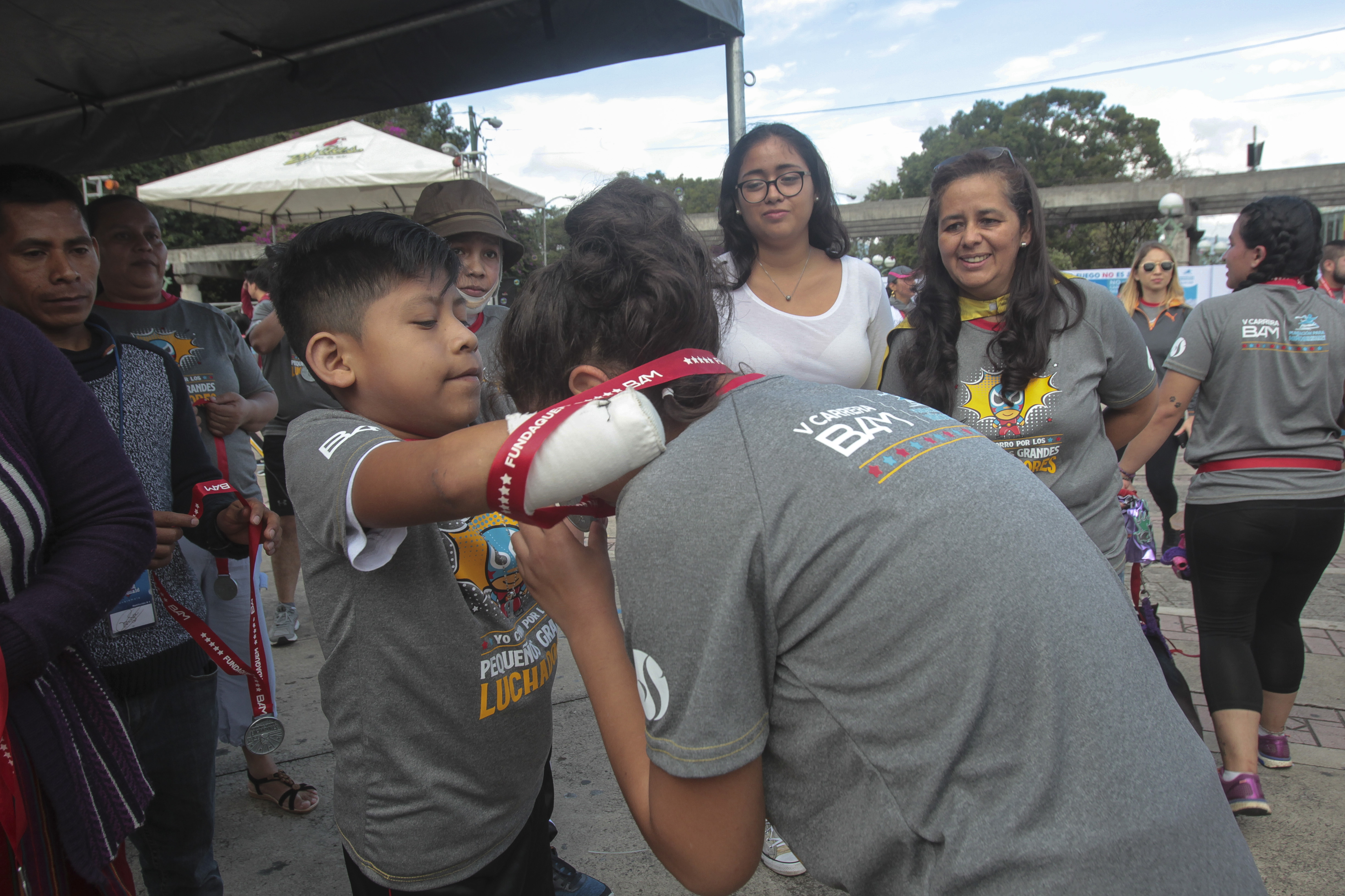 Este domingo a las 8 de la mañana se desarrolló la quinta edición de la Carrera BAMFundaque. (Foto Prensa Libre: Norvin Mendoza)