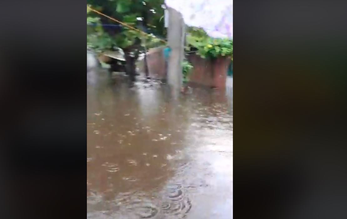 Una de las pareas inundadas en Puerto San José. (Foto Prensa Libre: Tomada de Facebook). 