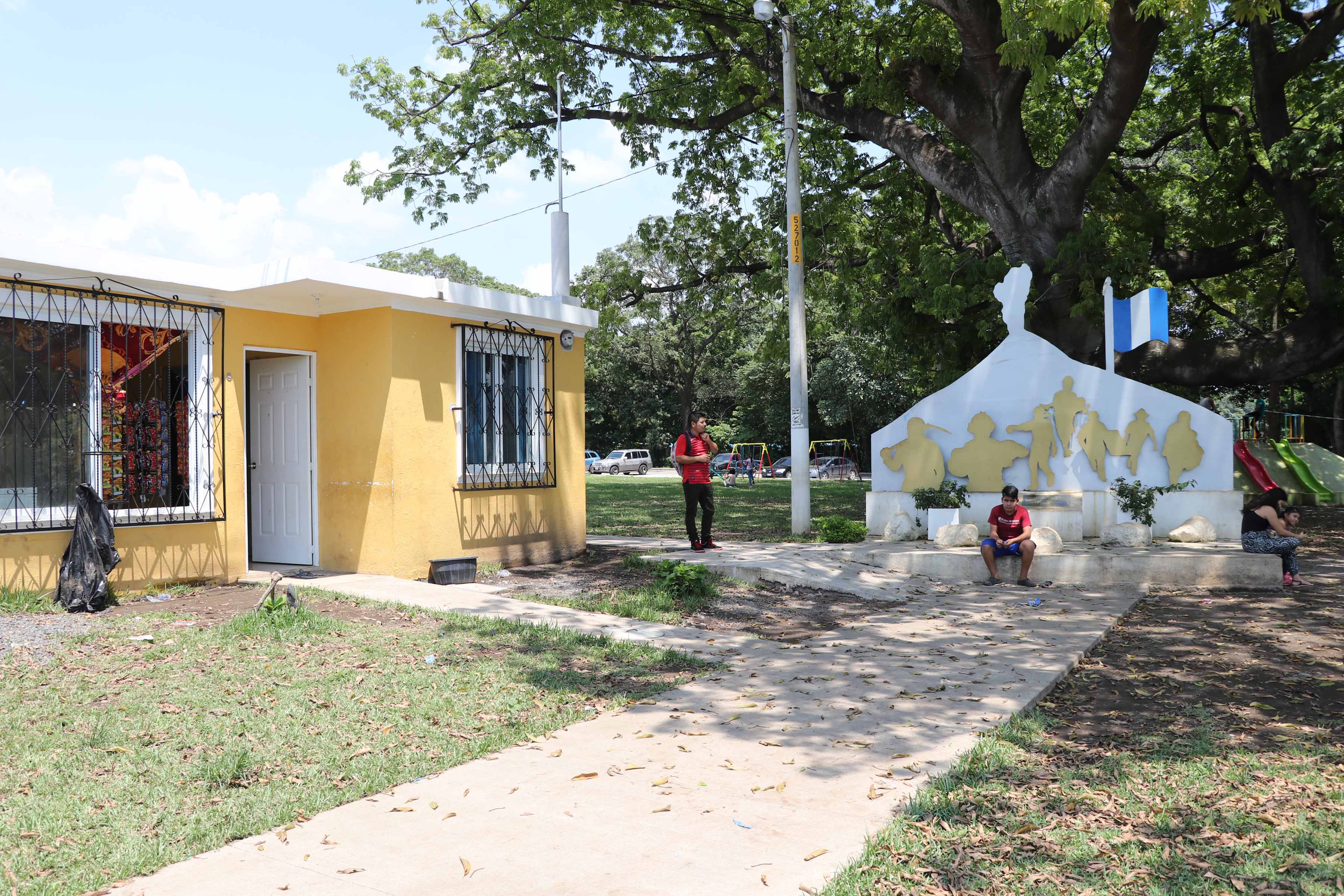 Varias casas que tenían filtraciones han sido reparadas, aseguran residentes. (Foto Prensa Libre: Carlos Paredes)