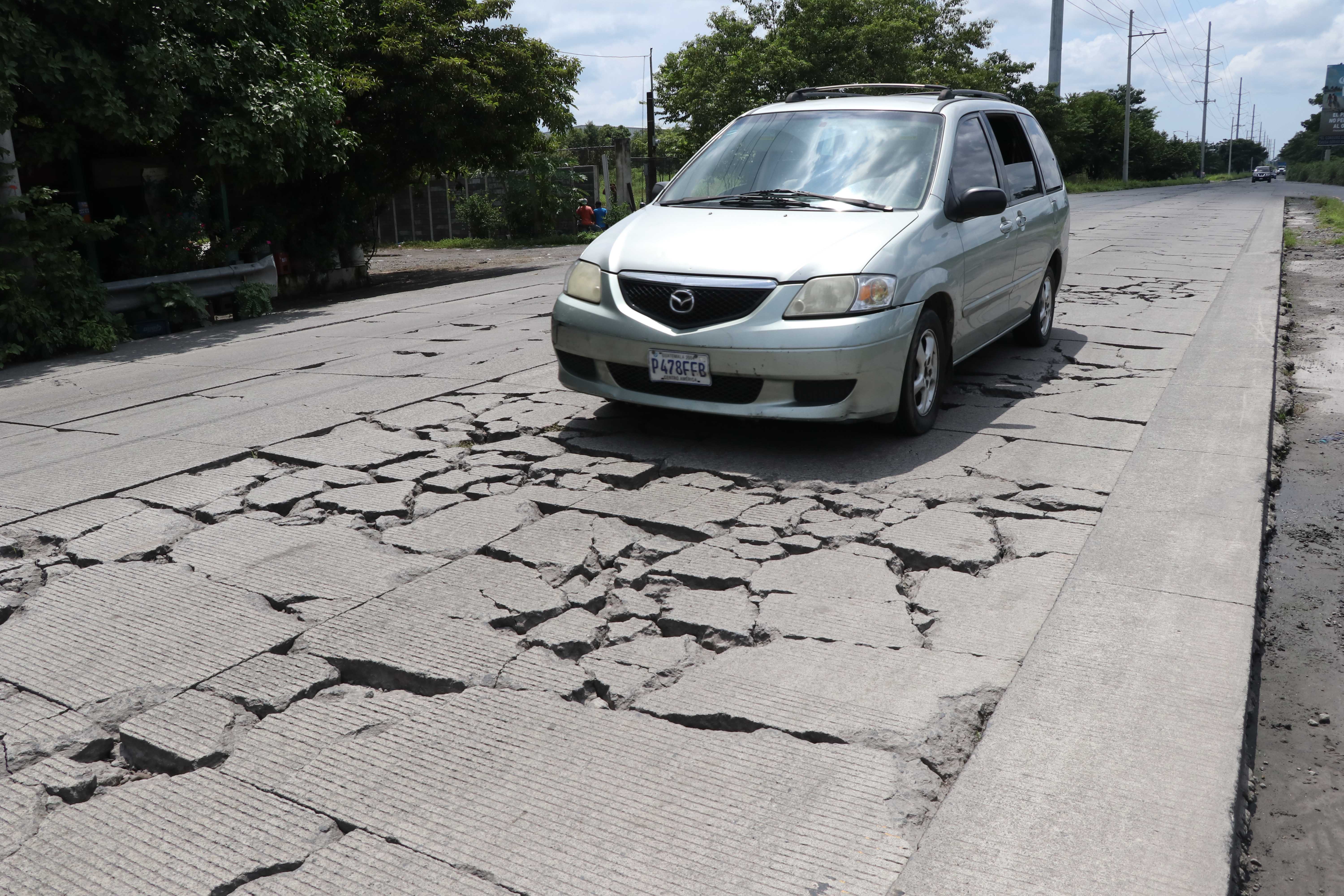 La transferencia presupuestaria que recibió el Ministerio de Comunicación Infraestructura y Vivienda sería destinado para financiar obras de mejoramiento de carreteras. (Foto Prensa Libre: Hemeroteca PL)