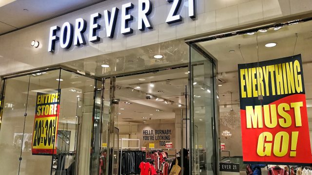 Forever 21 ya comenzó a cerrar tiendas por bancarrota. (Foto Prensa Libre: Fernanda Celis/Forbes México)