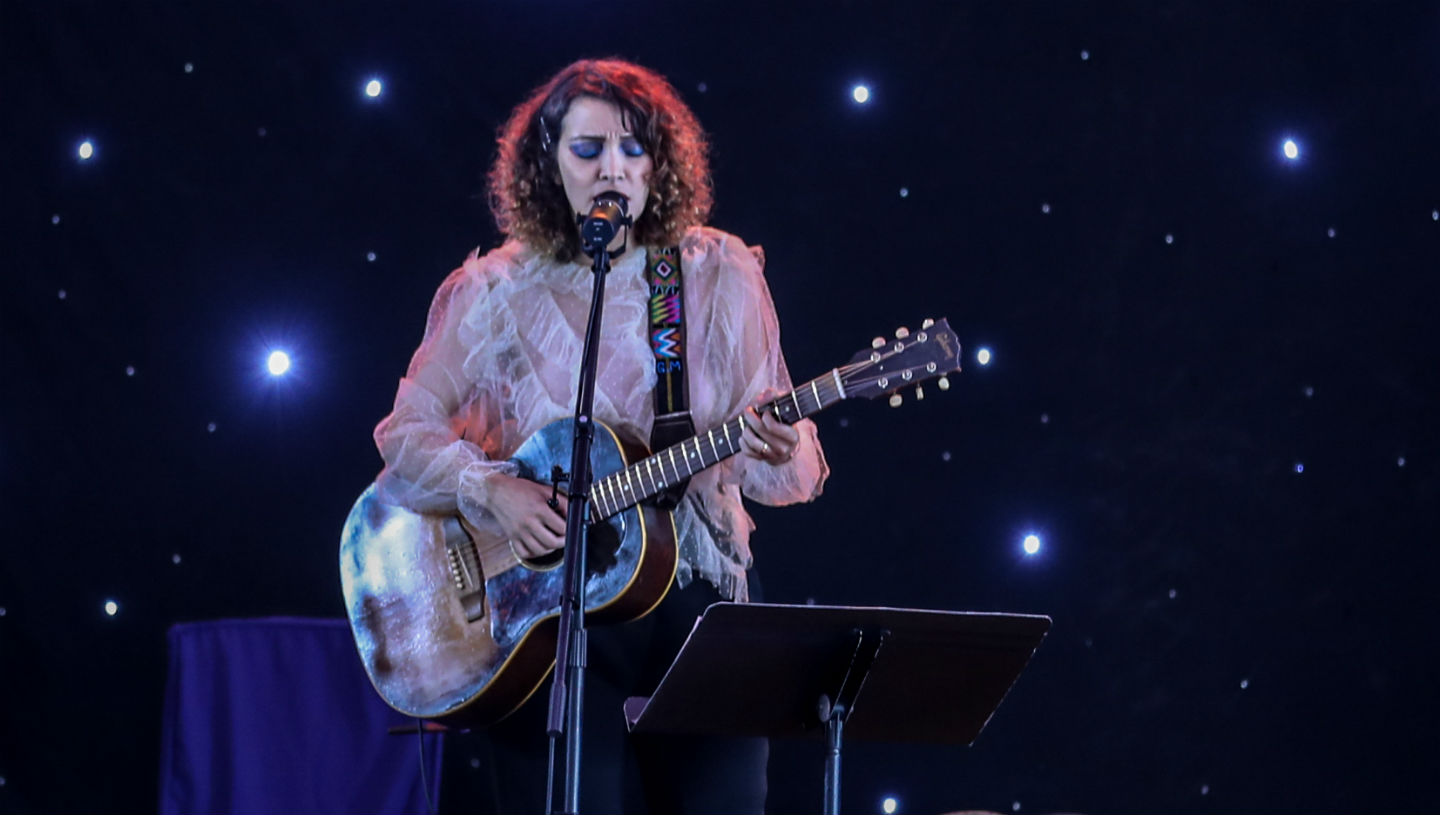 Gaby Moreno promociona ¡Spangled!, su nueva producción discográfica. (Foto Prensa Libre: Keneth Cruz)