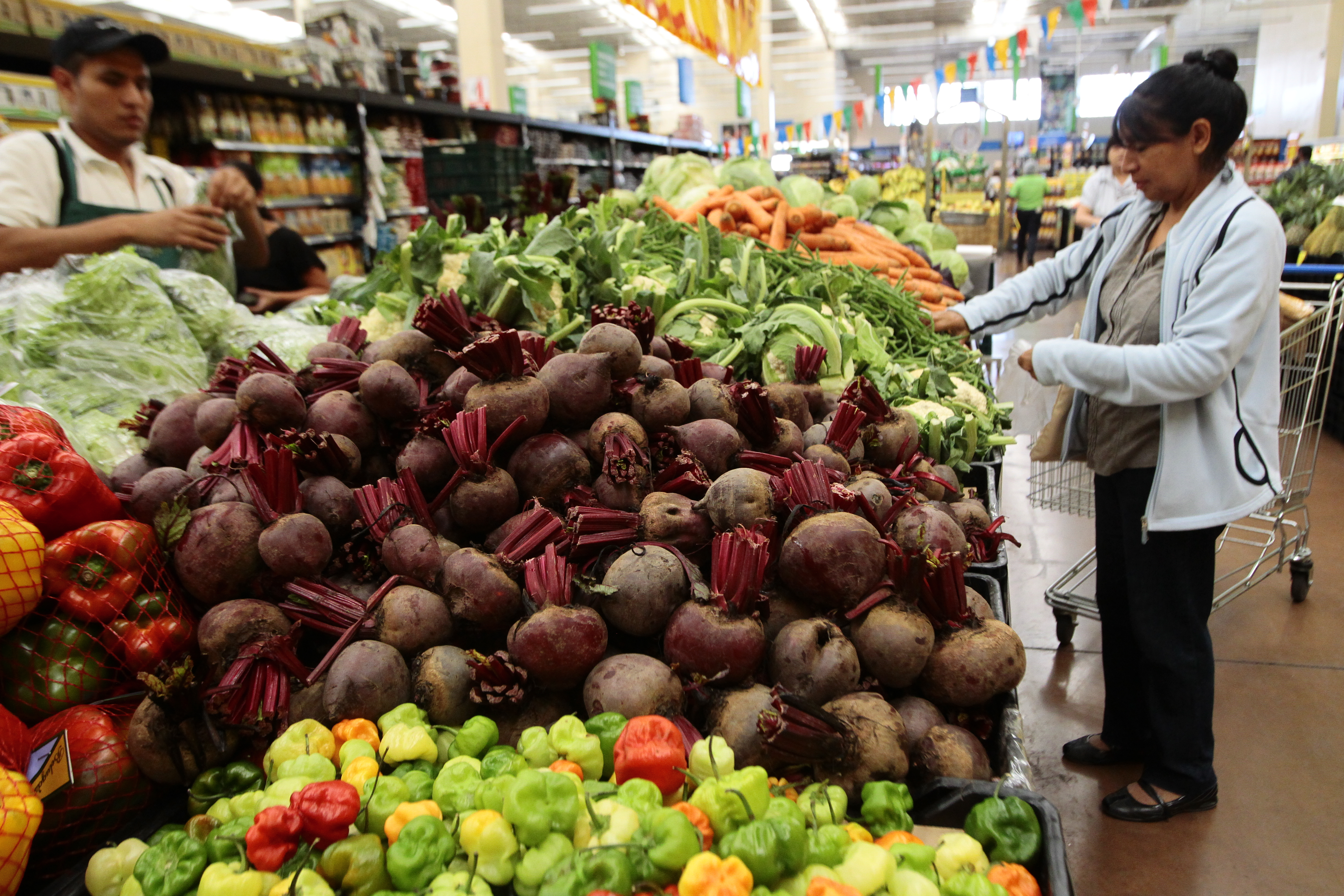 La remolacha es uno de los productos que registraron un sustancial incremento esta semana en 22 por ciento para mayoristas, según el boletín del Maga. (Foto Prensa Libre: Hemeroteca)