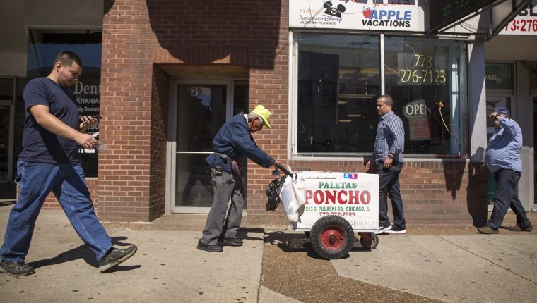 Fidencio Sánchez a diario recorría las calles de Chicago en los veranos de los últimos 23 años. (Foto Prensa Libre: AP).