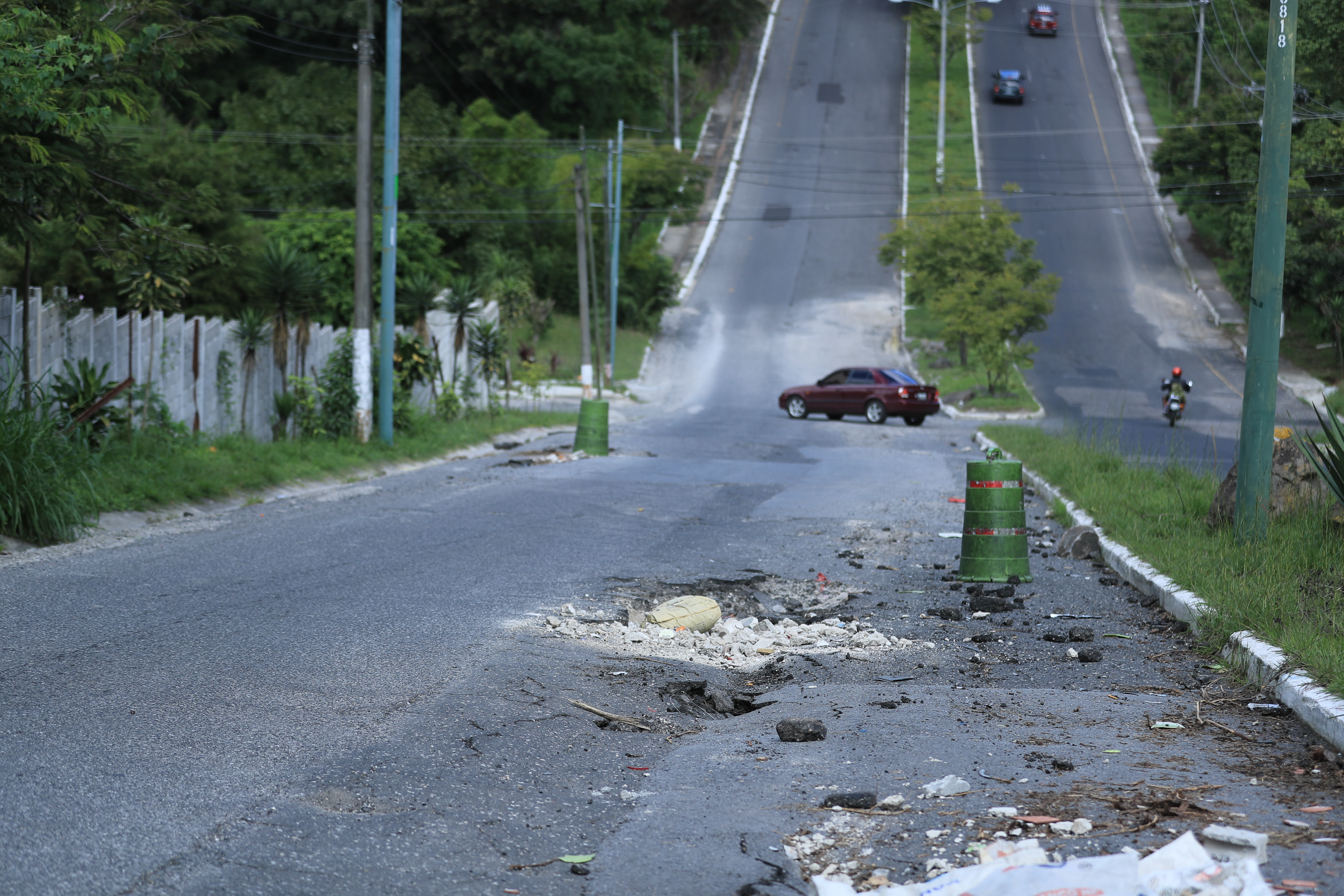 17 avenida que conecta los Bulevares Tulám Tzu y Naranjo.(Foto Prensa Libre:  Juan Diego González)