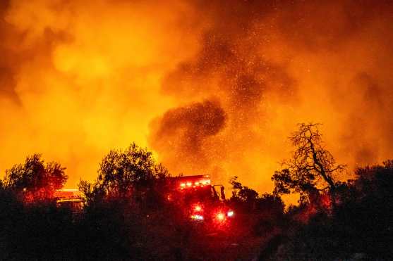 Según NWS, un sistema de tormentas azotará el sur de California desde el miércoles, y se espera que una gran cantidad de lluvia y nieve caiga hasta el viernes 29.  (Foto Prensa Libre: AFP)