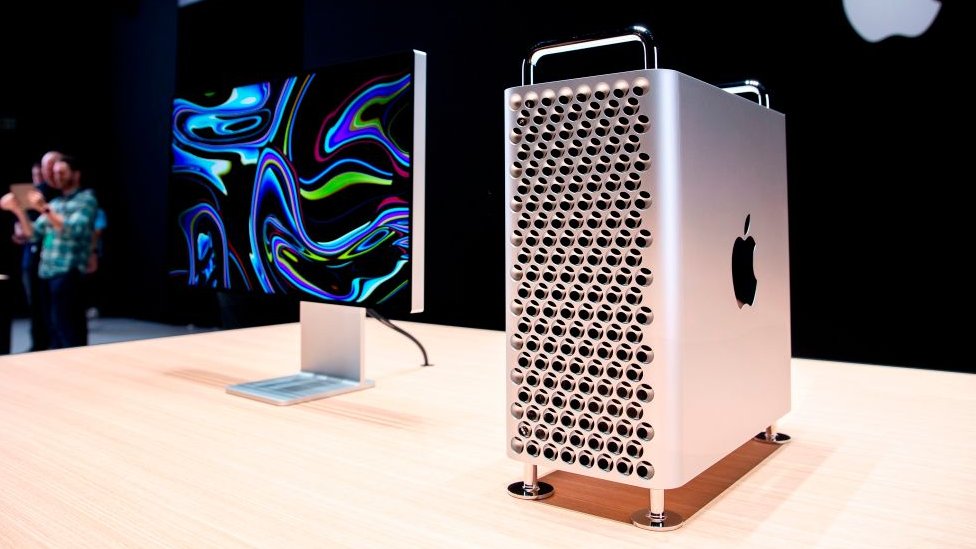 El paquete básico de la Mac Pro no incluye la pantalla Pro Display XDR, la cual cuesta lo mismo que el ordenador. GETTY IMAGES