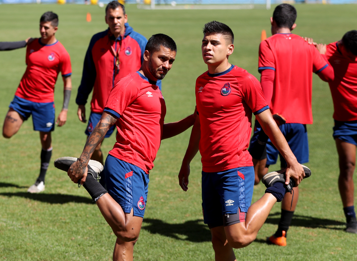 El salvadoreño Jaime Alas espera ganar su segundo título con Municipal. (Foto Prensa Libre: Carlos Vicente)