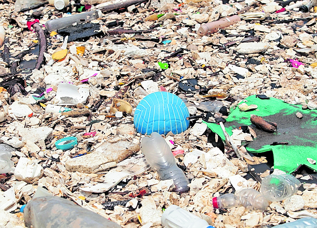 Contaminación del río Motagua en la comunidad de Quetzalito, municipio de Santo Tomás, Guatemala. (Foto Prensa Libre: Hemeroteca PL)