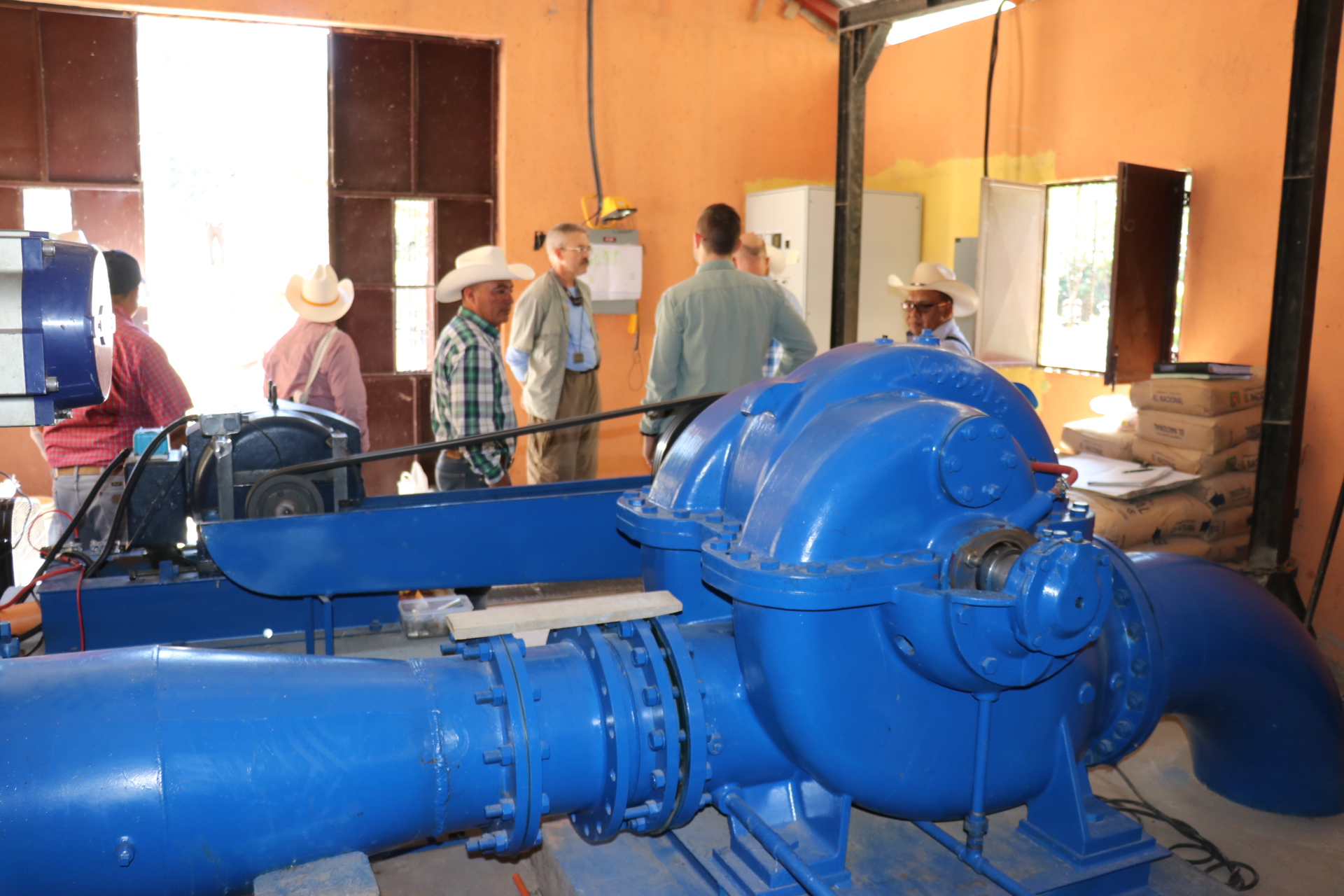 La oenegé Ingenieros sin Fronteras invirtieron Q500 mil para reparar la turbina de la hidroeléctrica El Salitre en Joyabaj, Quiché. (Foto Prensa Libre: Héctor Cordero) r Cordero)