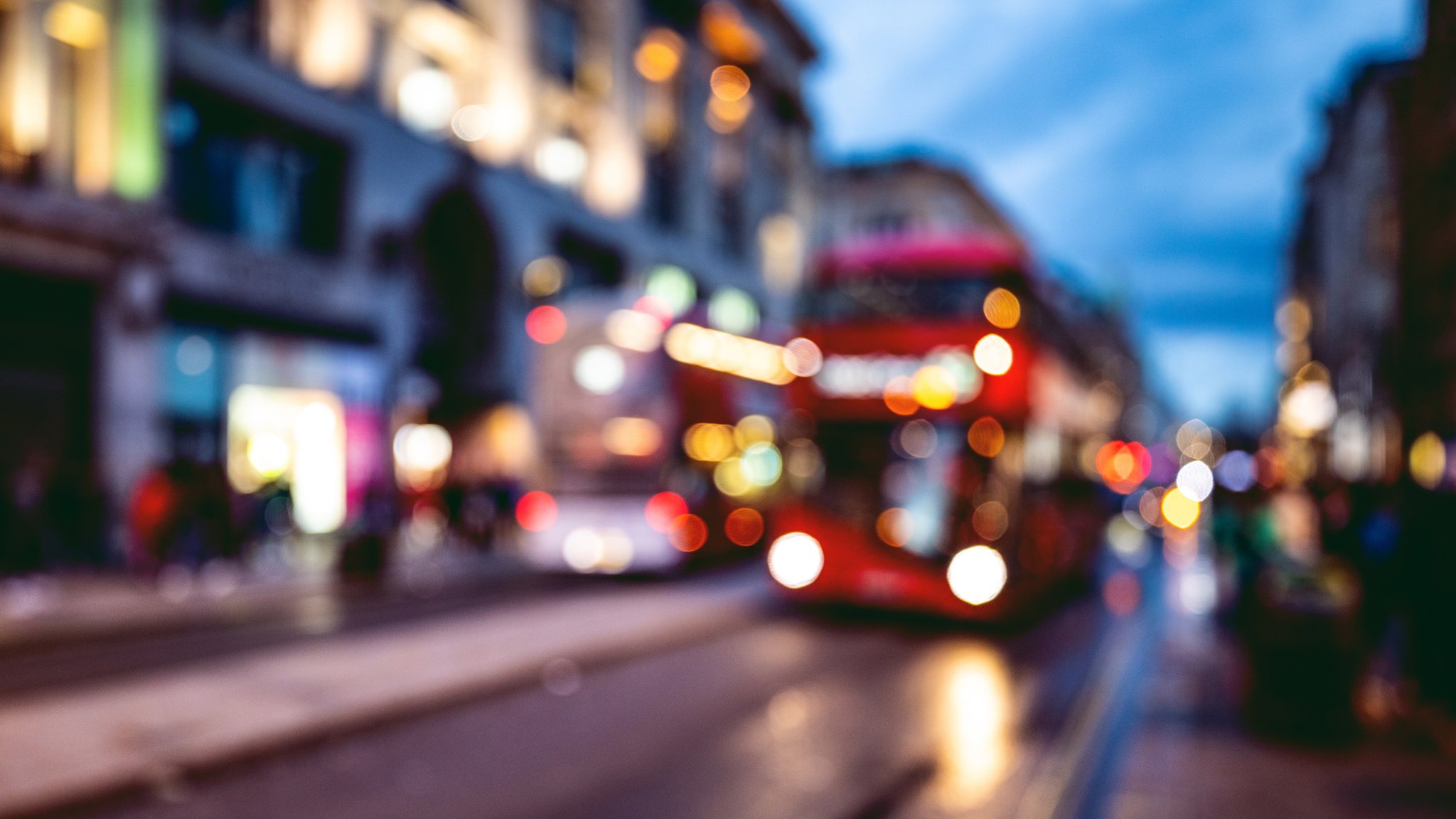 Sunny encontró refugio en las rutas nocturnas de los autobuses de Londres durante dos décadas. (Foto Prensa Libre: Getty Images)