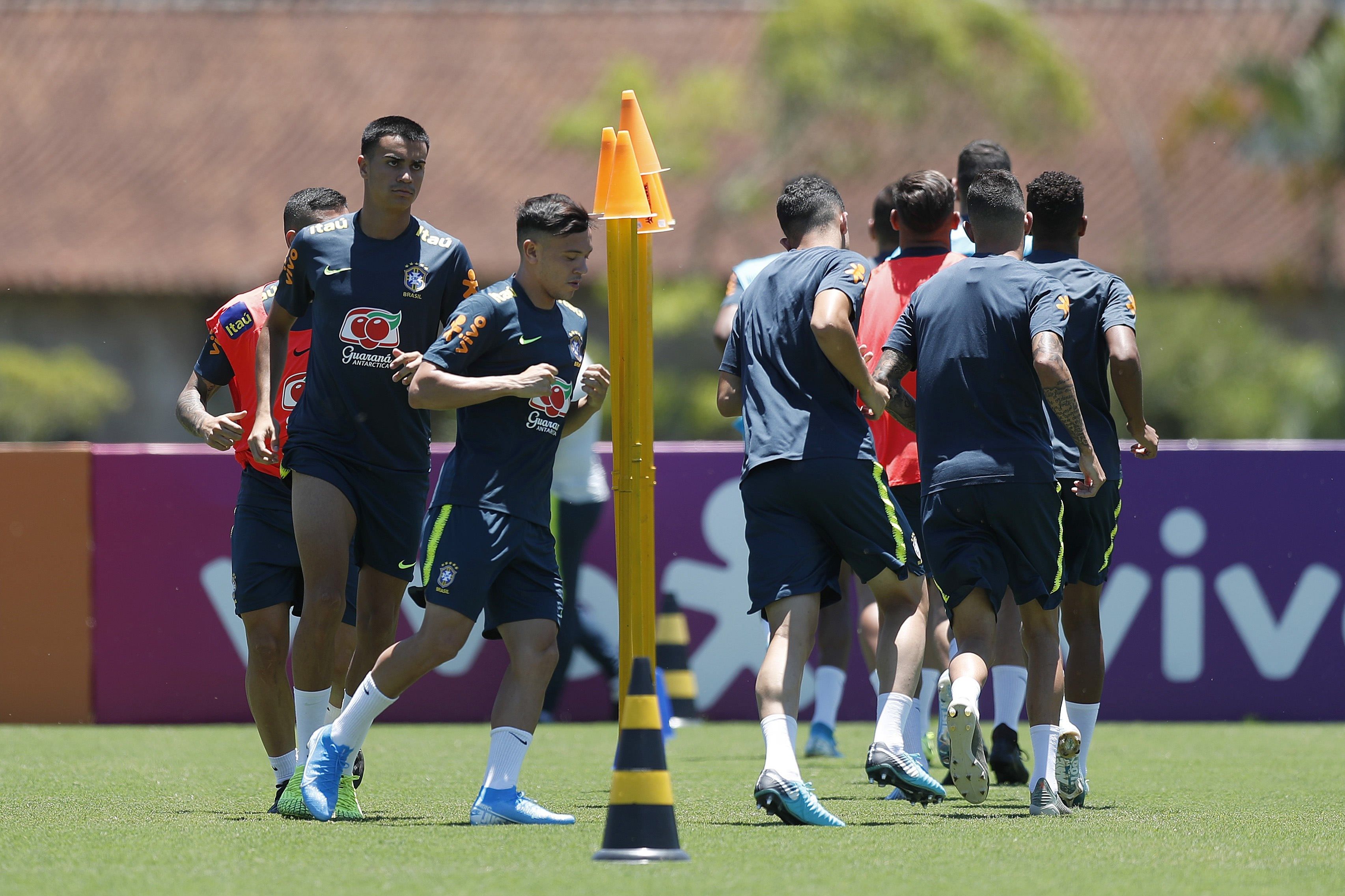 Jugadores de la selección brasileña Sub 23 no podrá estar completa en Tokio 2020. (Foto Prensa Libre: EFE)