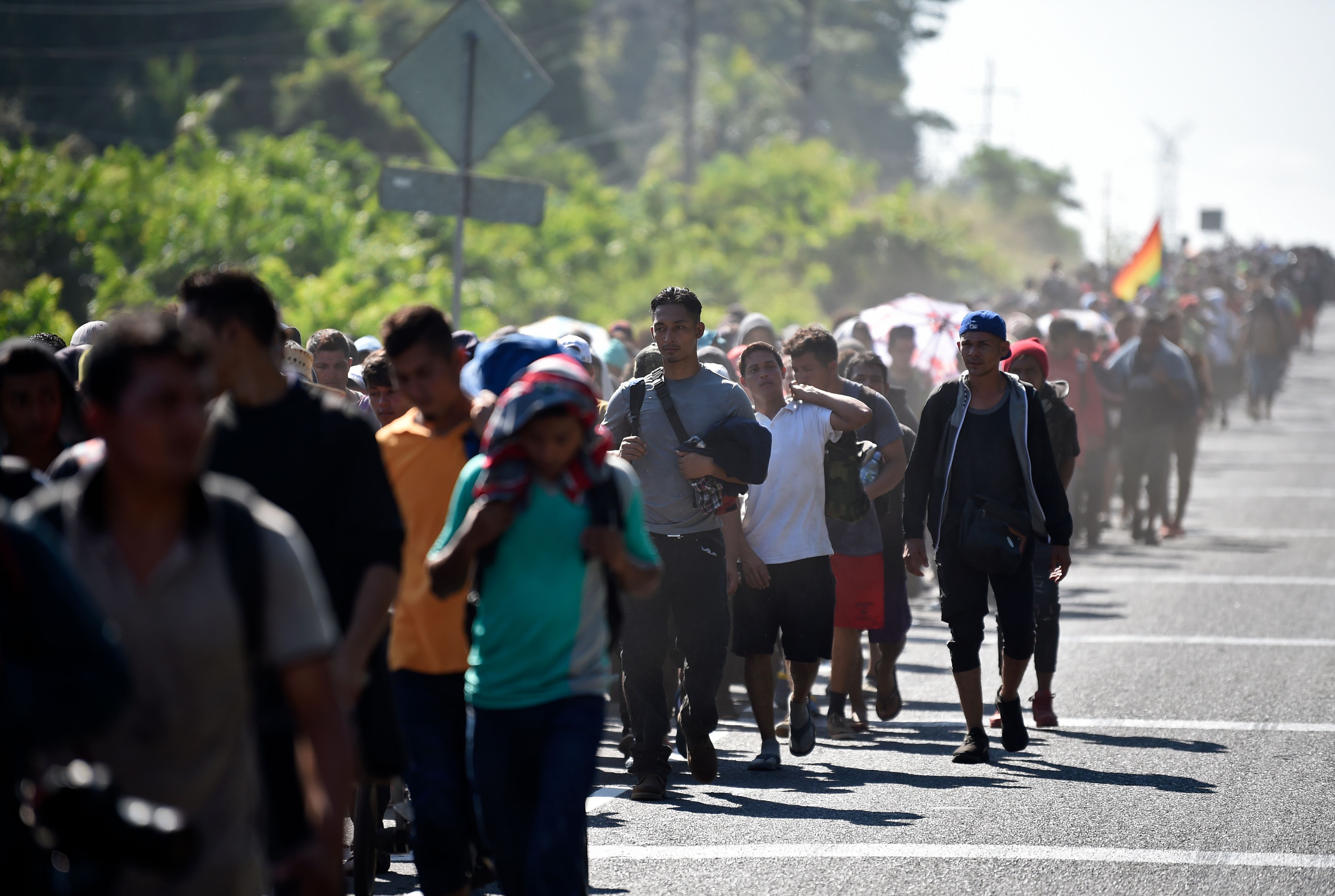 Caravanas de centroamericanos en 2018 y 2019 encendieron las alarmas en Washington. Se teme que la pandemia cause más migración. (Foto Prensa Libre: Hemeroteca PL)