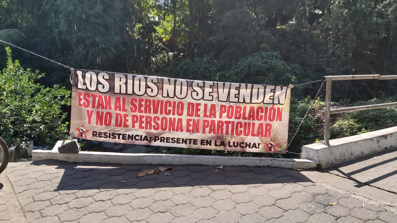 Los bloqueos se mantuvieron por 15 días en San Carlos Nahualate en San Antonio Suchitepéquez. (Foto Prensa Libre: Marvin Túnchez)