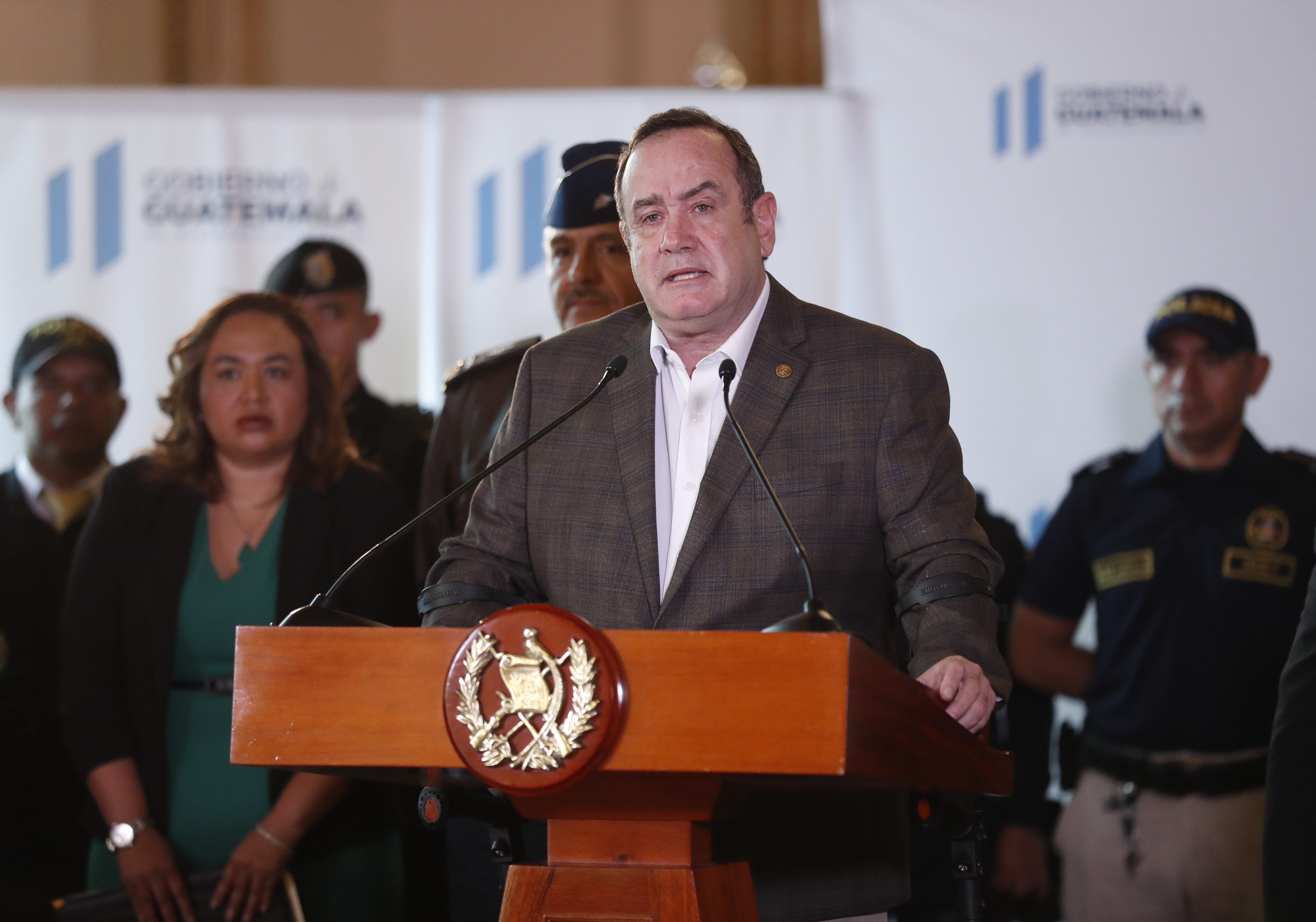 El presidente Alejandro Giammattei durante una conferencia de prensa, en la que dio detalles del trabajo de su gobierno. (Foto Prensa Libre: Esbin García)




Fotografa  Esbin Garcia  28-01-2020