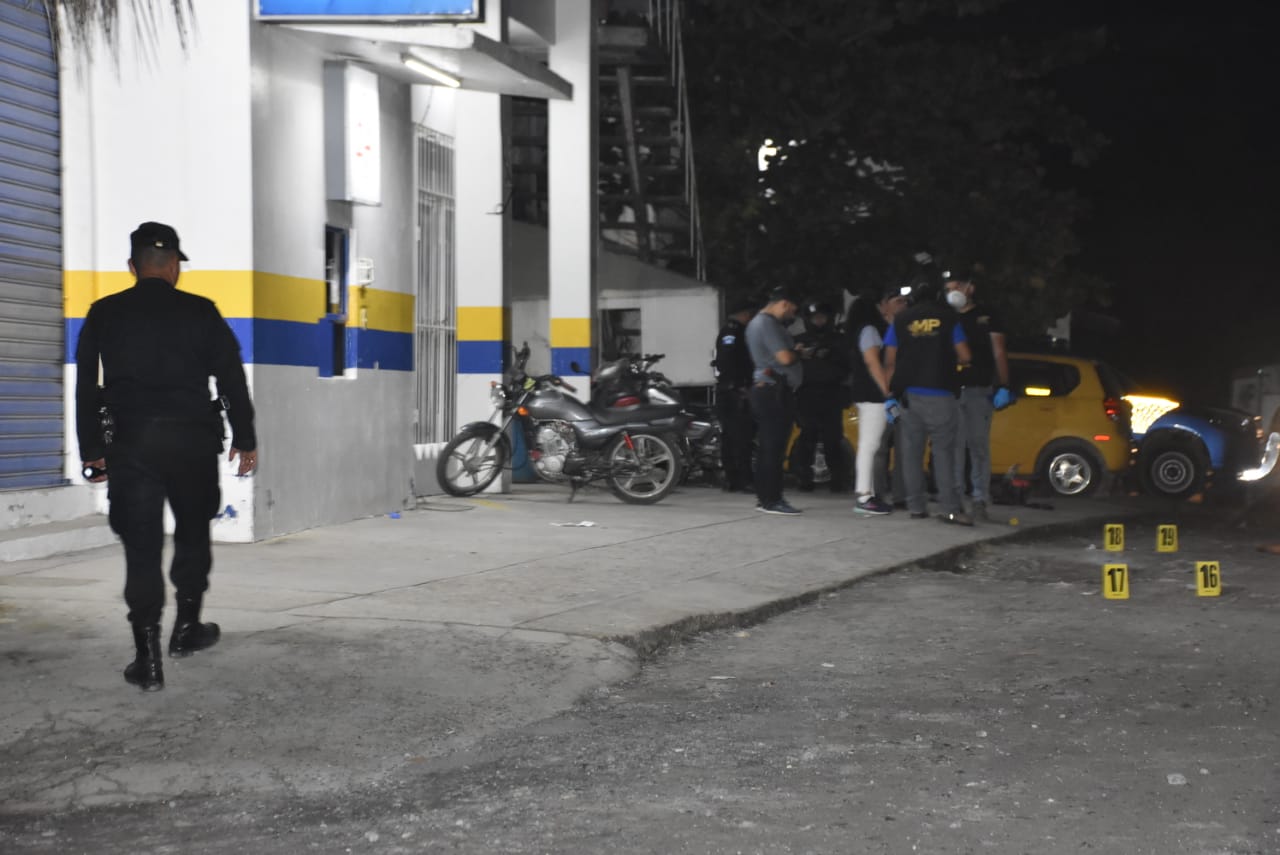 El hecho ocurrió en una farmacia ubicada en Puerto Barrios, Izabal. (Foto Prensa Libre: Dony Stewart)