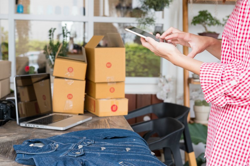 Si la ropa es lo suyo, puede incursionar en este interesante concepto de negocios a través de las diferentes formas de explotar un negocio de ropa. (Foto Prensa Libre: Shutterstock)