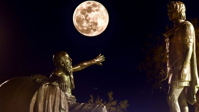 Así se vio la Luna de nieve en Atenas en 2019. GETTY IMAGES