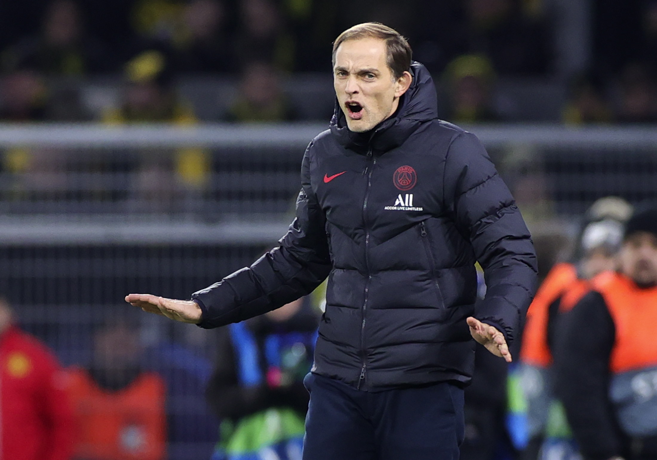 El entrenador del PSG Thomas Tuchel durante el partido contra el Dortmund en Champions. (Foto Prensa Libre: EFE)