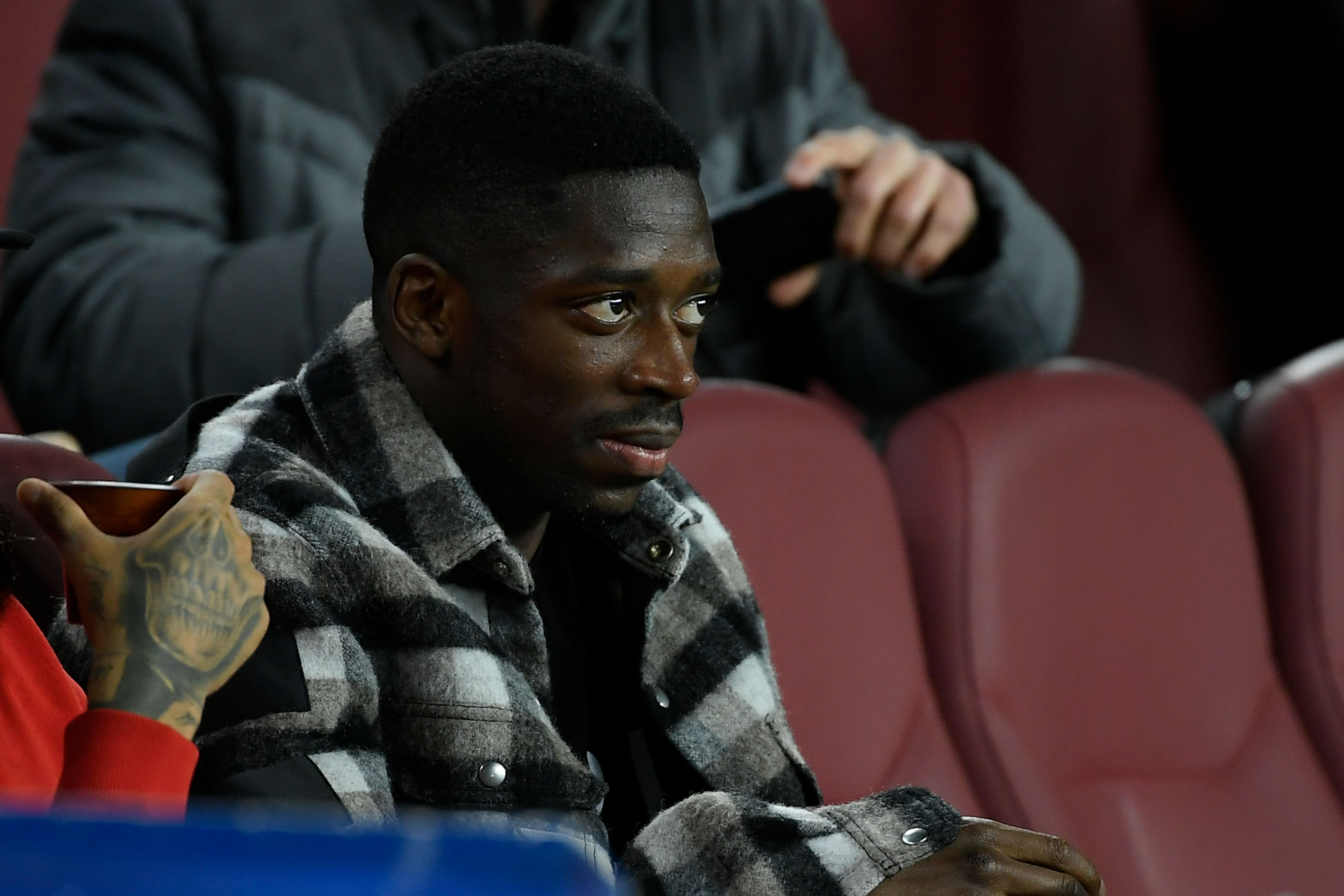 El francés Ousmane Dembele se perderá el resto de la temporada. Es una gran baja para el Barcelona. (Foto Prensa Libre: AFP)