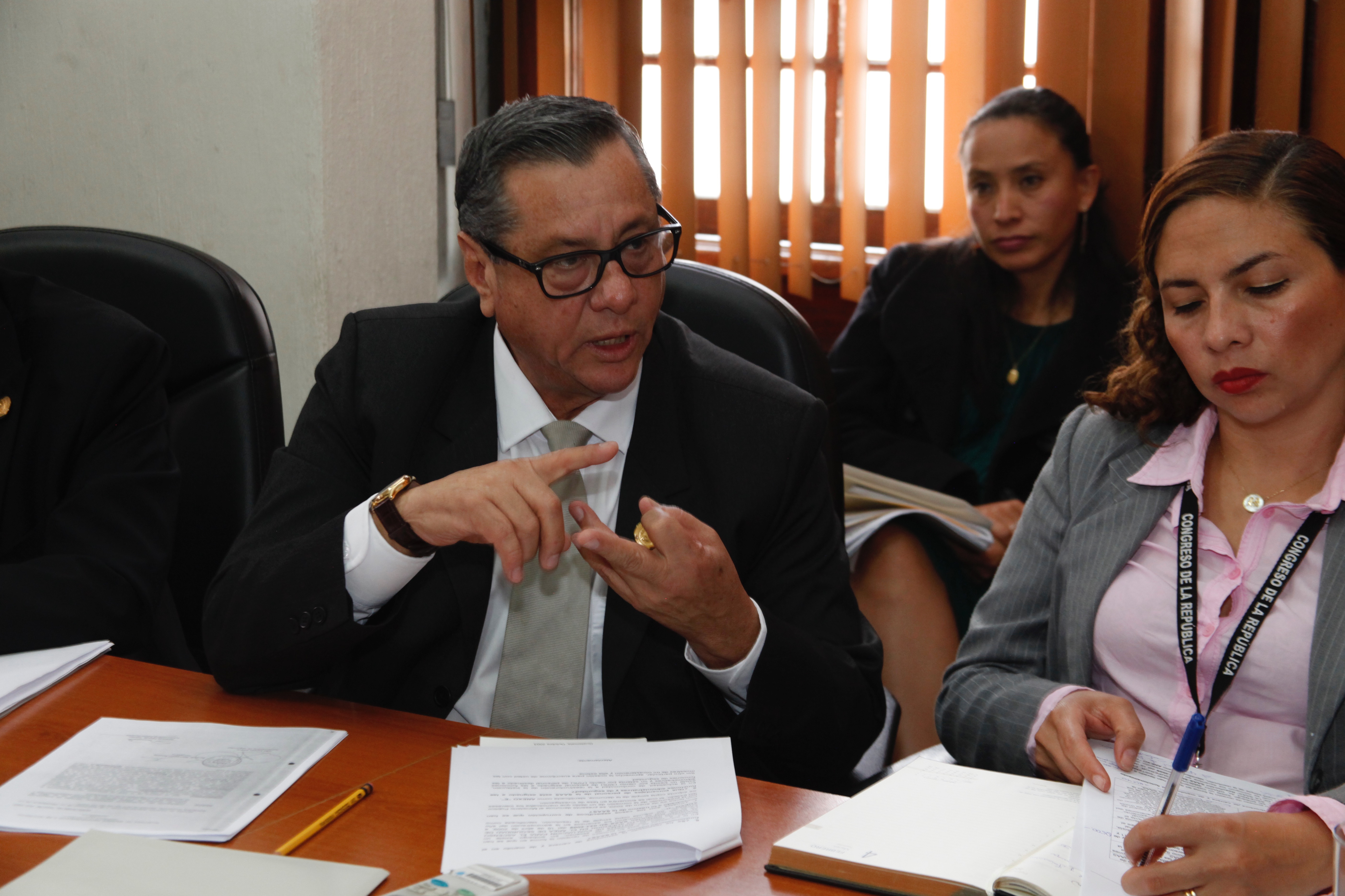 Héctor Castillo, jefe de la SAAS, durante la citación en la bancada URNG el 3 de febrero de 2020. (Foto Prensa Libre: Noé Medina).