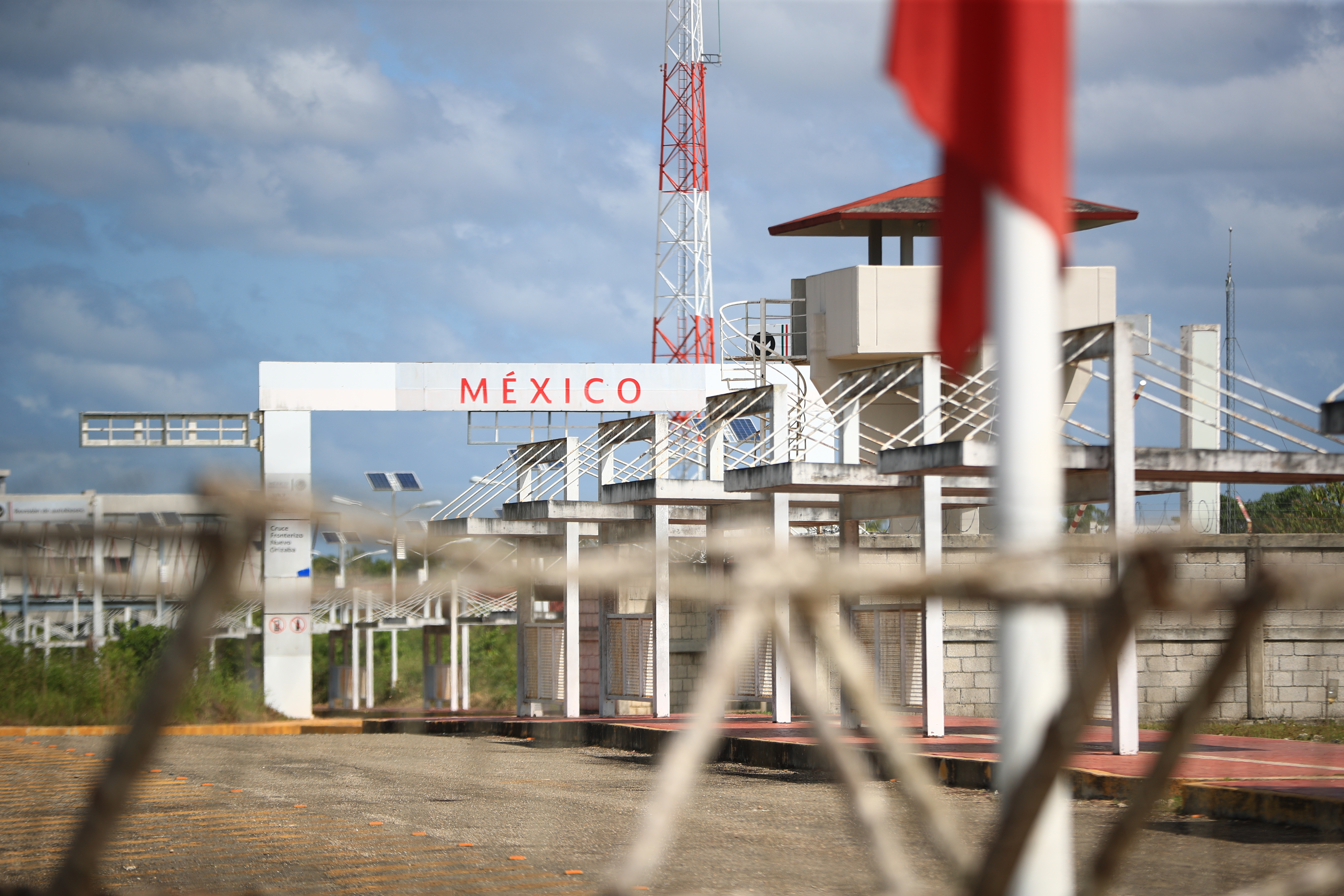 En la Frontera de Guatemala y México en Ixcán, Quiché, el vecino país construyó desde hace años sus instalaciones para que opere la aduana. Guatemala aún no tiene instalaciones. (Foto, Prensa Libre: Carlos Hernández). 