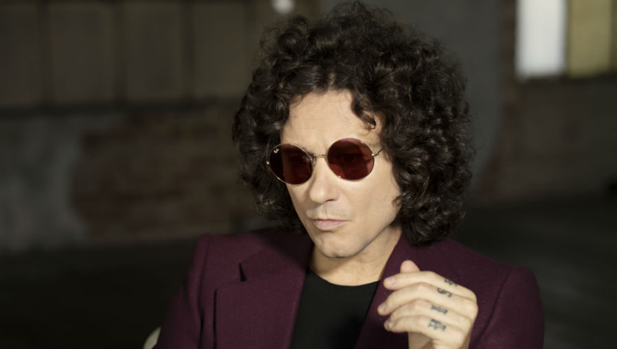 Enrique Bunbury promociona "Hombre de acción", el segundo sencillo de su nuevo álbum de estudio. (Foto Prensa Libre: Jose Girl)