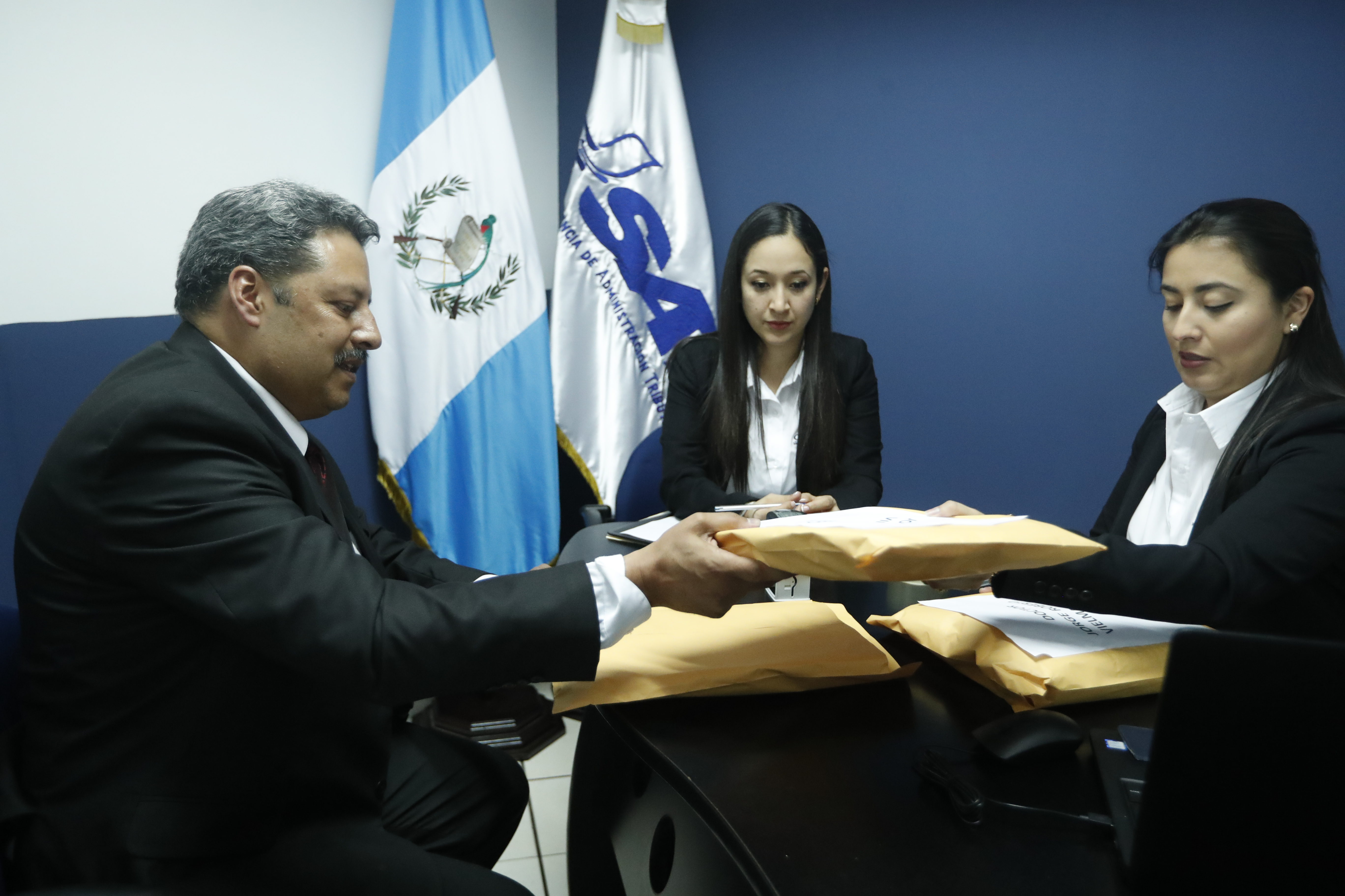 JLos postulantes a superintendente de la SAT fueron sometidos al polígrafo como parte del proceso de elección que lleva a cabo el Directorio. (Foto Prensa Libre: Hemeroteca) 