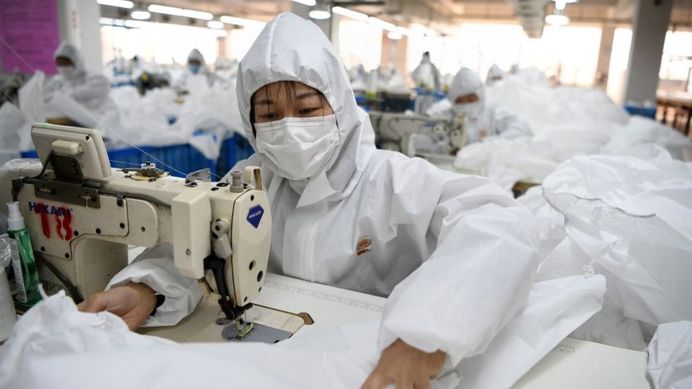 Los indicadores económicos muestran que el virus ha afectado más a las fábricas chinas que la crisis financiera de 2008. (Foto Prensa Libre: Getty Images)