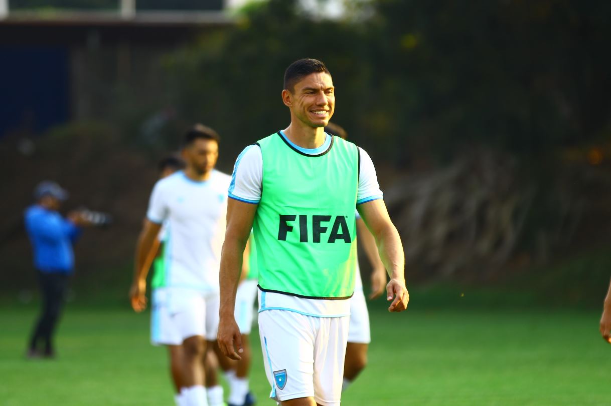 El capitán de la Bicolor, Carlos Gallardo, disfruta cada momento con la Selección. (Foto Prensa Libre: Luis López)