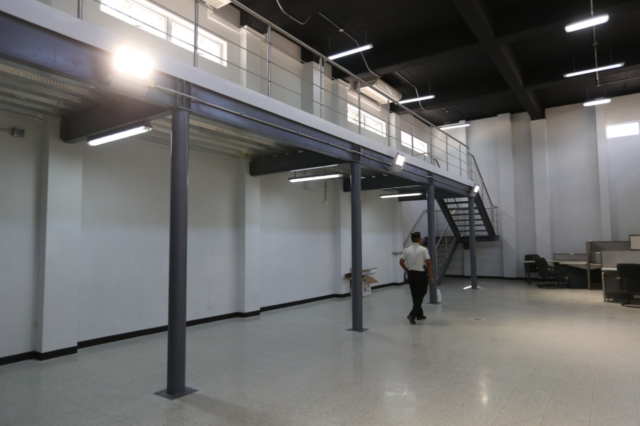 El nuevo edificio de EEPOL tiene un salón para simular escenas de crimen, para que los oficiales e investigadores sepan como conservar mejor los indicios que encuentren en los lugares. Foto Prensa Libre: Óscar Rivas