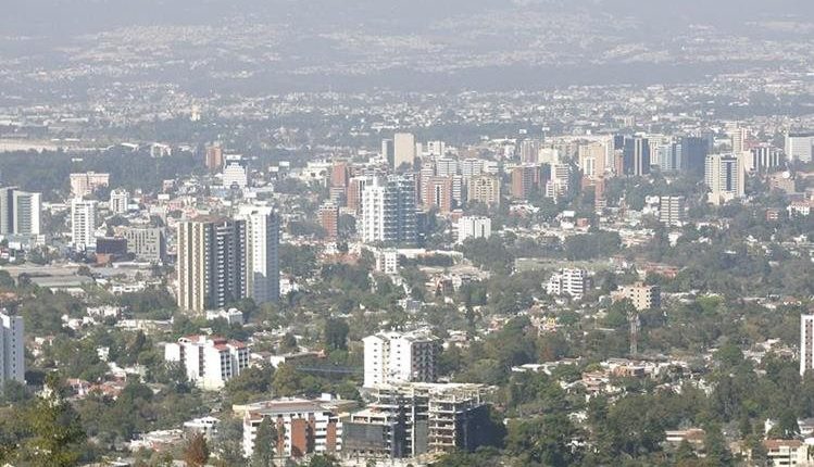 Tanto en la ciudad de Guatemala como en diferentes destinos turísticos diversos hoteles ofrecen sus servicios. En la actualidad están impactados por la medidas implementadas contra el coronavirus. (Foto, Prensa Libre: Hemeroteca PL).