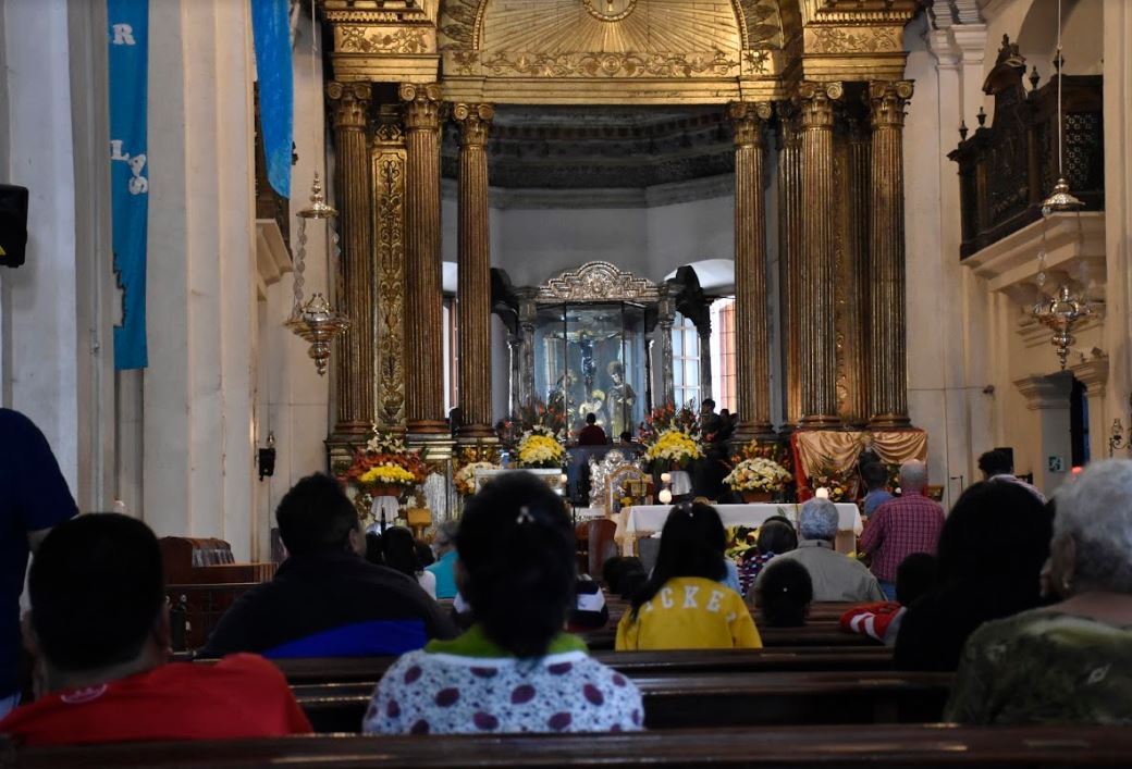 Comerciantes dicen que ya se percibe la baja en la llegada de peregrinos al Señor de Esquipulas. (Foto Prensa Libre: Elizabeth Hernández)