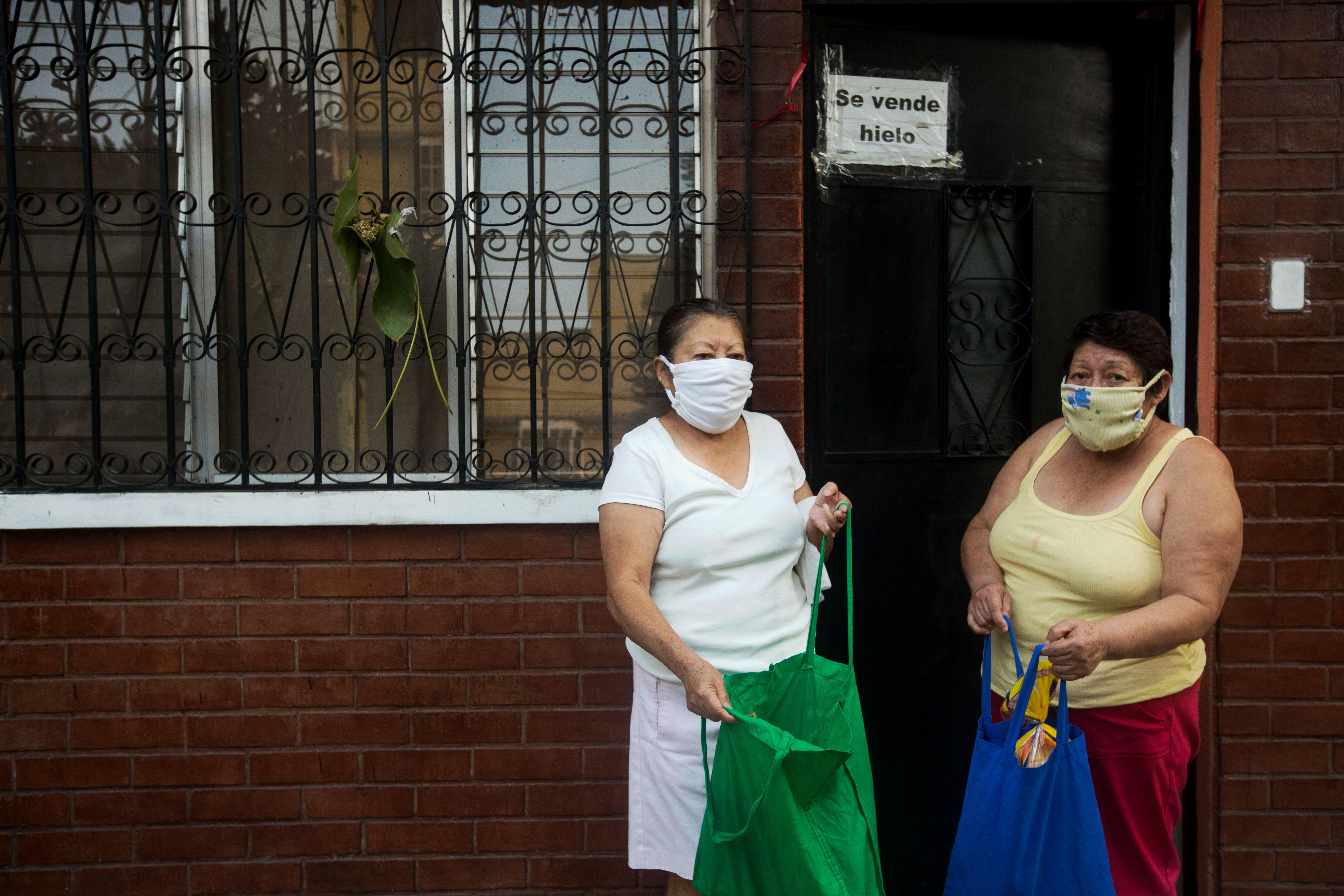 Aumentaron las llamadas en línea exclusiva para violencia contra la mujer durante la pandemia. Foto Prensa Libre: EFE