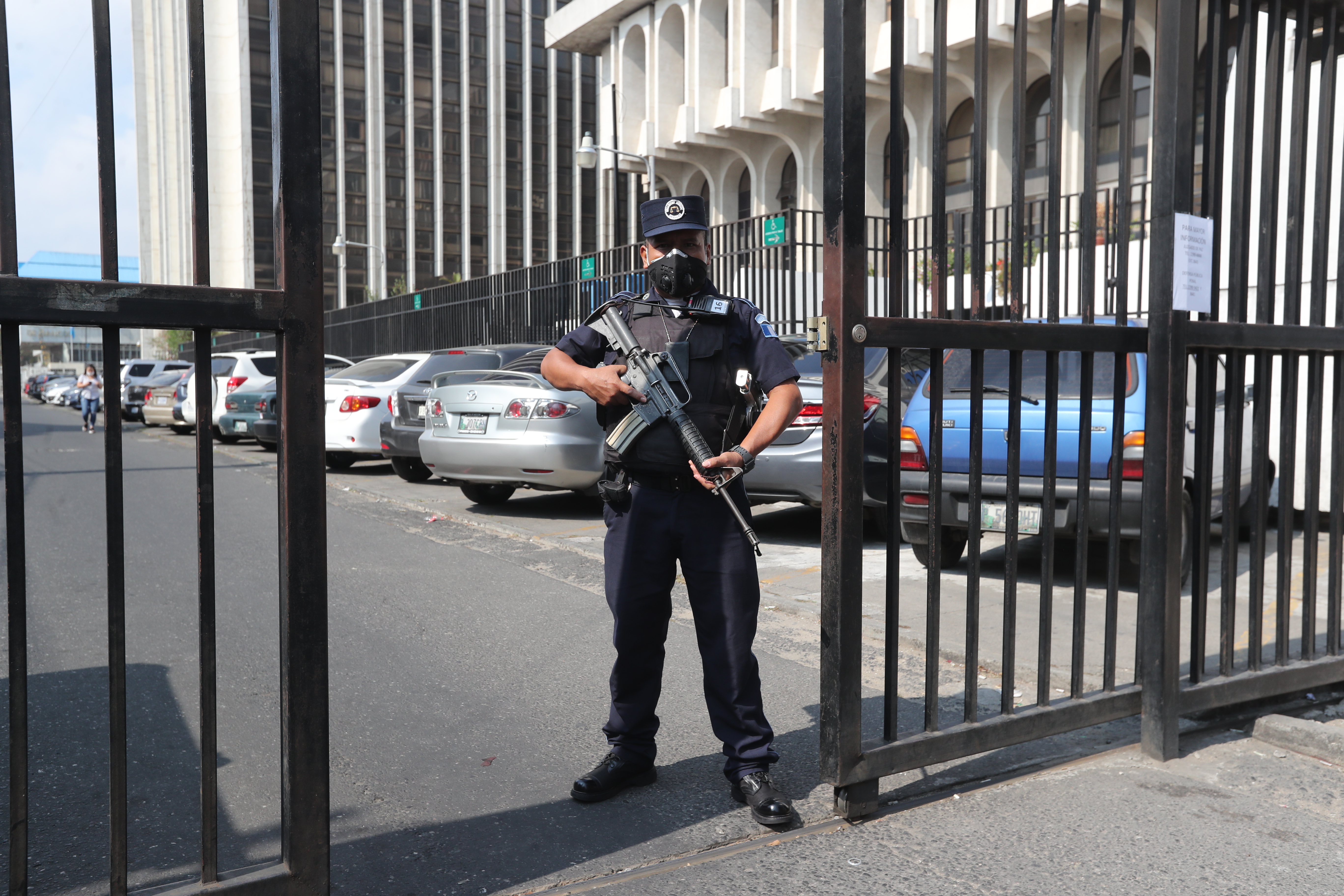 La justicia paraliza funciones, salvo algunos juzgados para atender asuntos urgentes. (Foto Prensa Libre: Hemeroteca PL)