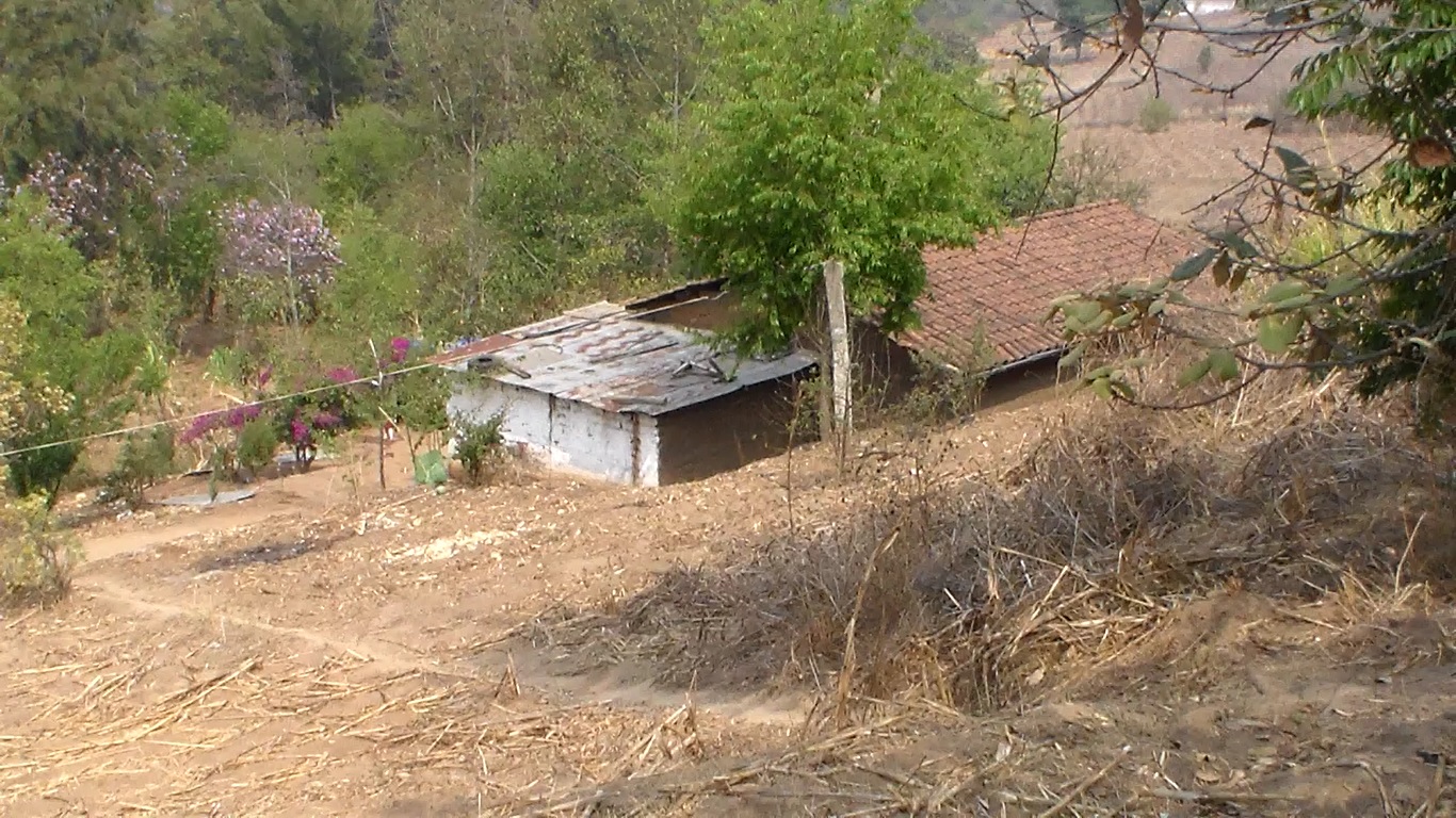 En comunidades de Quiché no hay señal de internet y varios pobladores no ven televisión por carecer de energía eléctrica. (Foto Prensa Libre: Héctor Cordero)