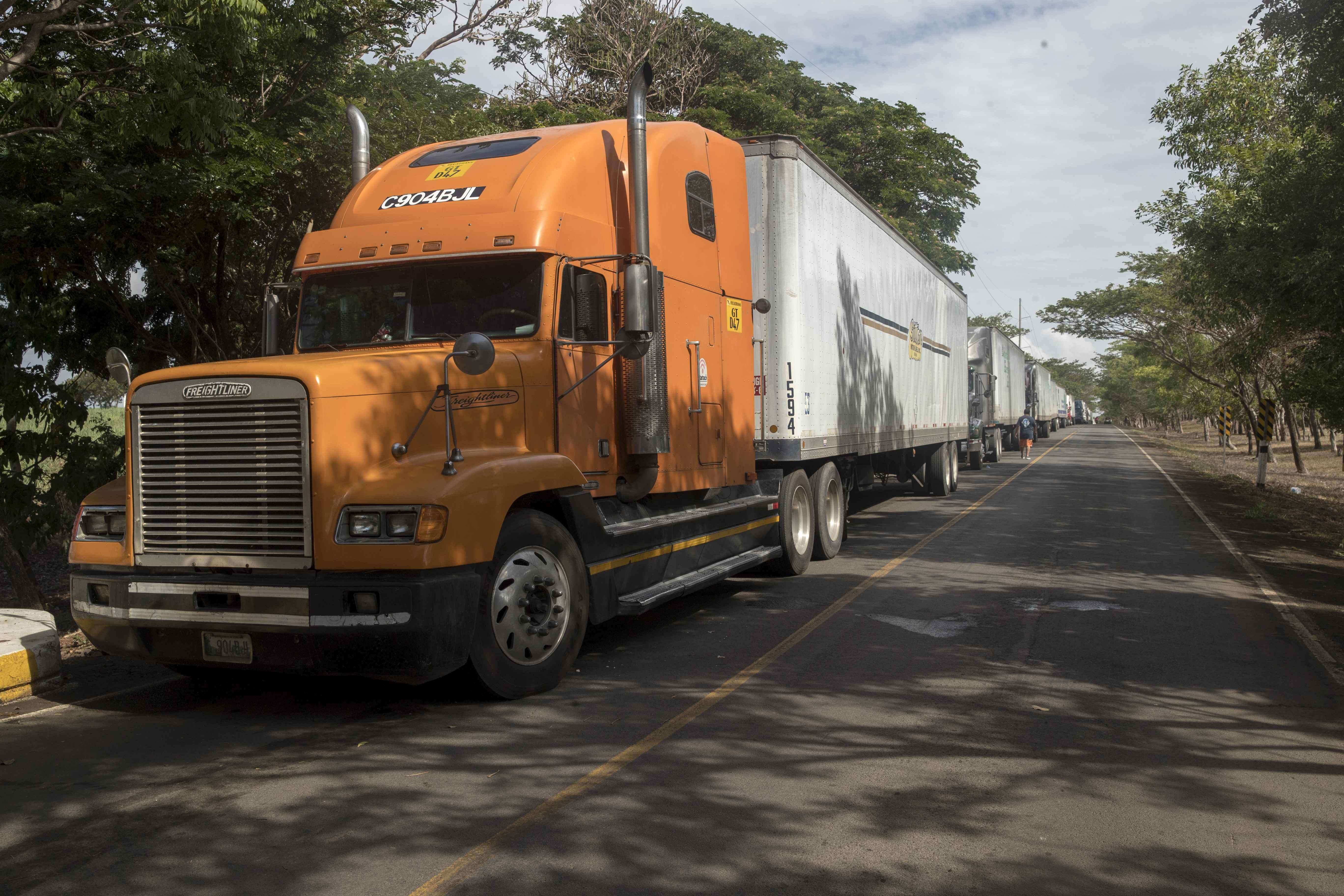 La viceministra de Economía, Edith Flores de Molina, confirmó que hay un incremento en los costos para el traslado de mercancías hacia Costa Rica por las medidas que se implementaron al resto de países del CA-4. (Foto Prensa Libre: EFE)