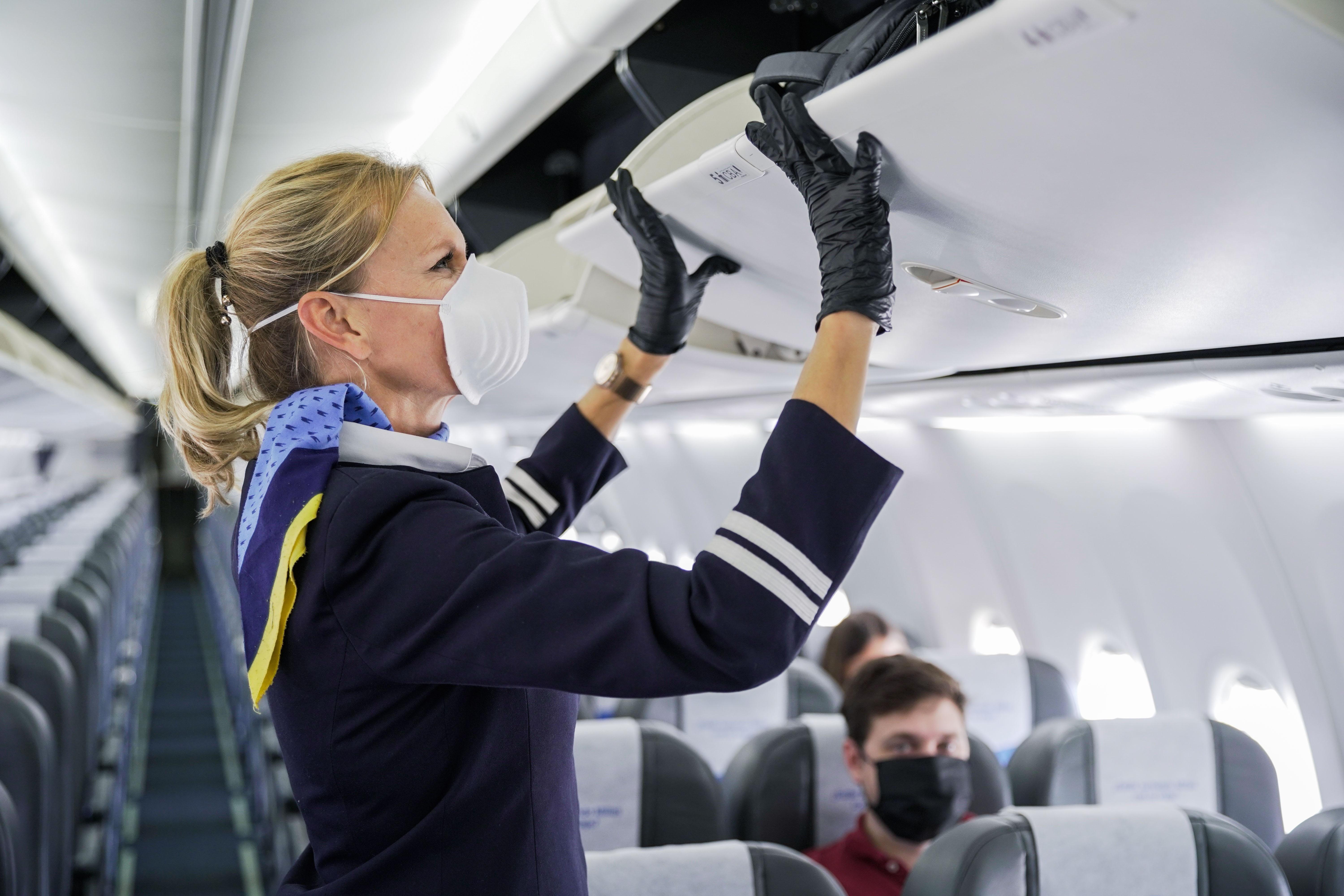 Fotografía cedida por la compañía Aerolíneas Argentinas, la firma de bandera del país suramericano, que presentó el 28 de mayo de 2020. (Foto Prensa Libre: EFE)