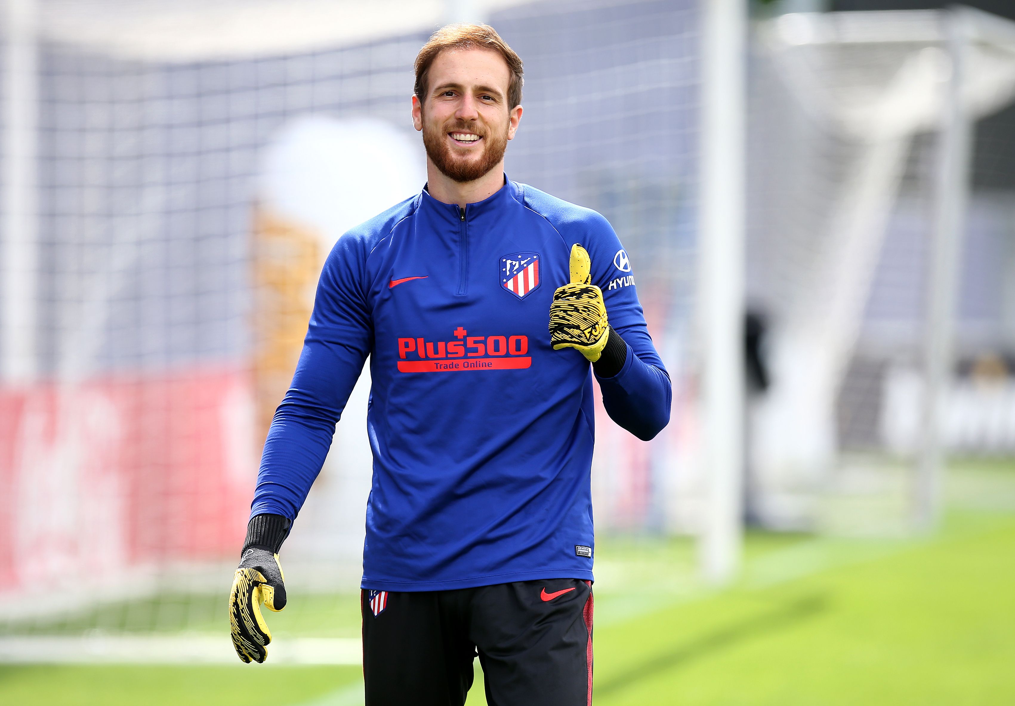 El portero Jan Oblak durante el entrenamiento de este sábado del Atlético de Madrid.  (Foto Prensa Libre: AFP).