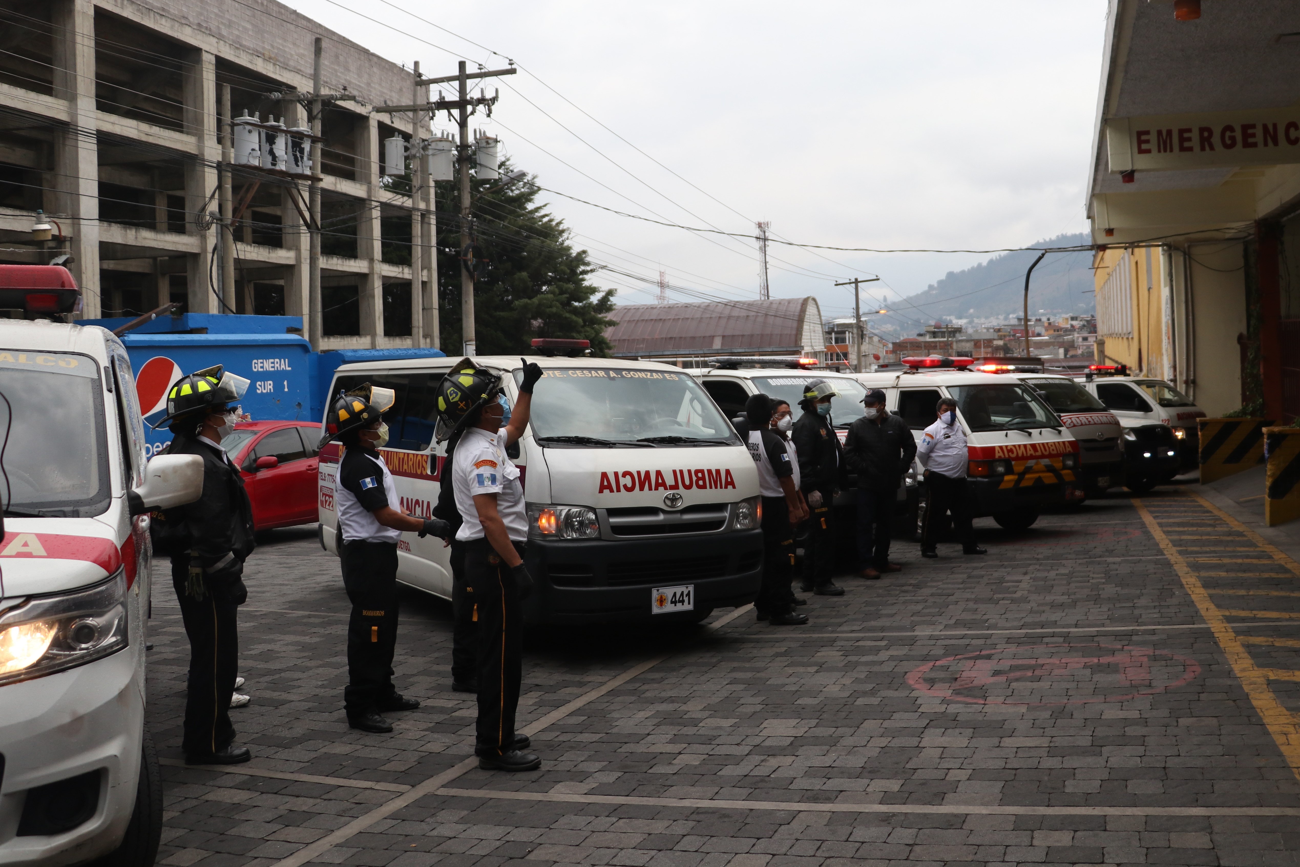 Estaciones de municipios vecinos a Xela, así como de Totonicapán, estuvieron en el acto de solidaridad. (Foto Prensa Libre: Raúl Juárez)