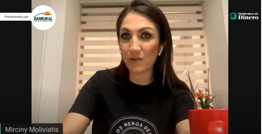 Mirciny Moliviatis, chef y empresaria guatemalteca participó en el tercer webinar de Hablemos de Dinero. (Foto Prensa Libre: Captura de pantalla Youtube)