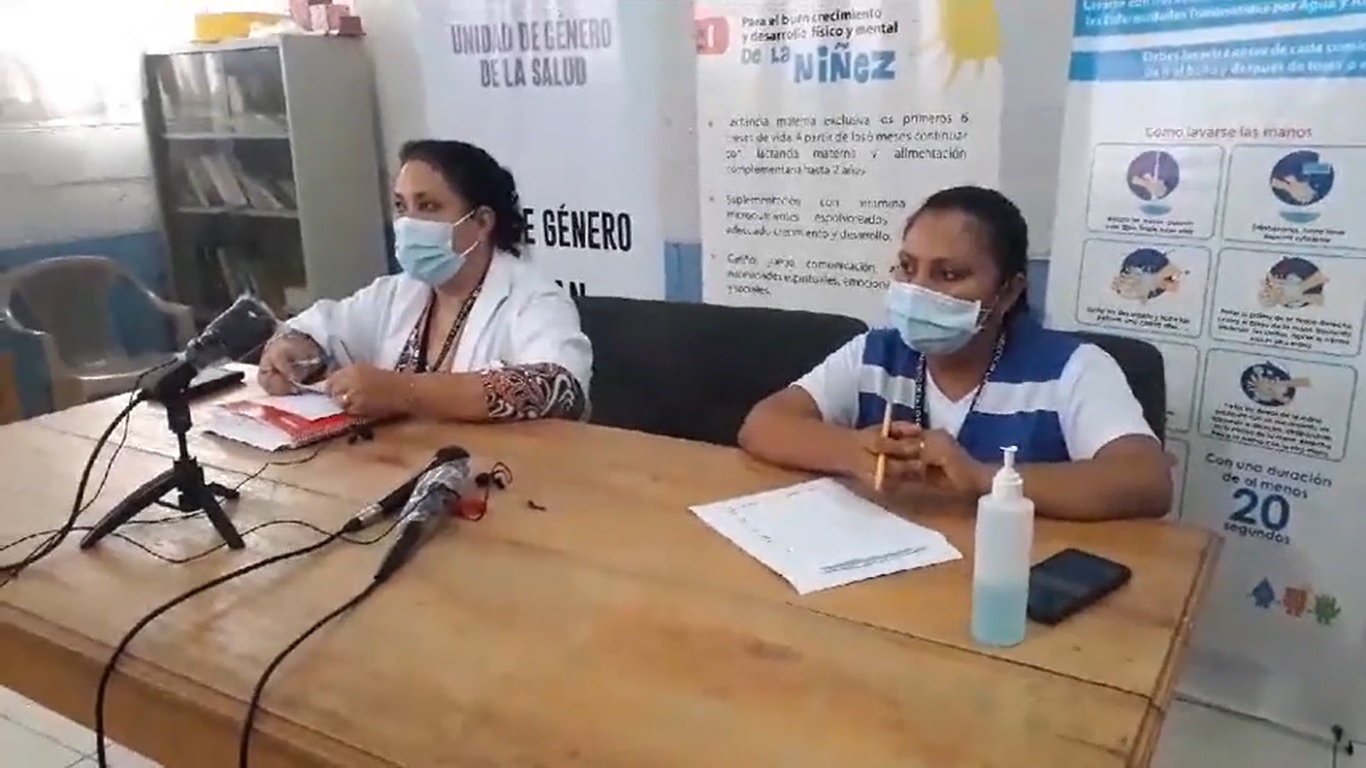 Autoridades del Área de Salud de Ixcán, Quiché, dan a conocer los cuatro casos de covid-19 en ese municipio. (Foto Prensa Libre: Héctor Cordero)