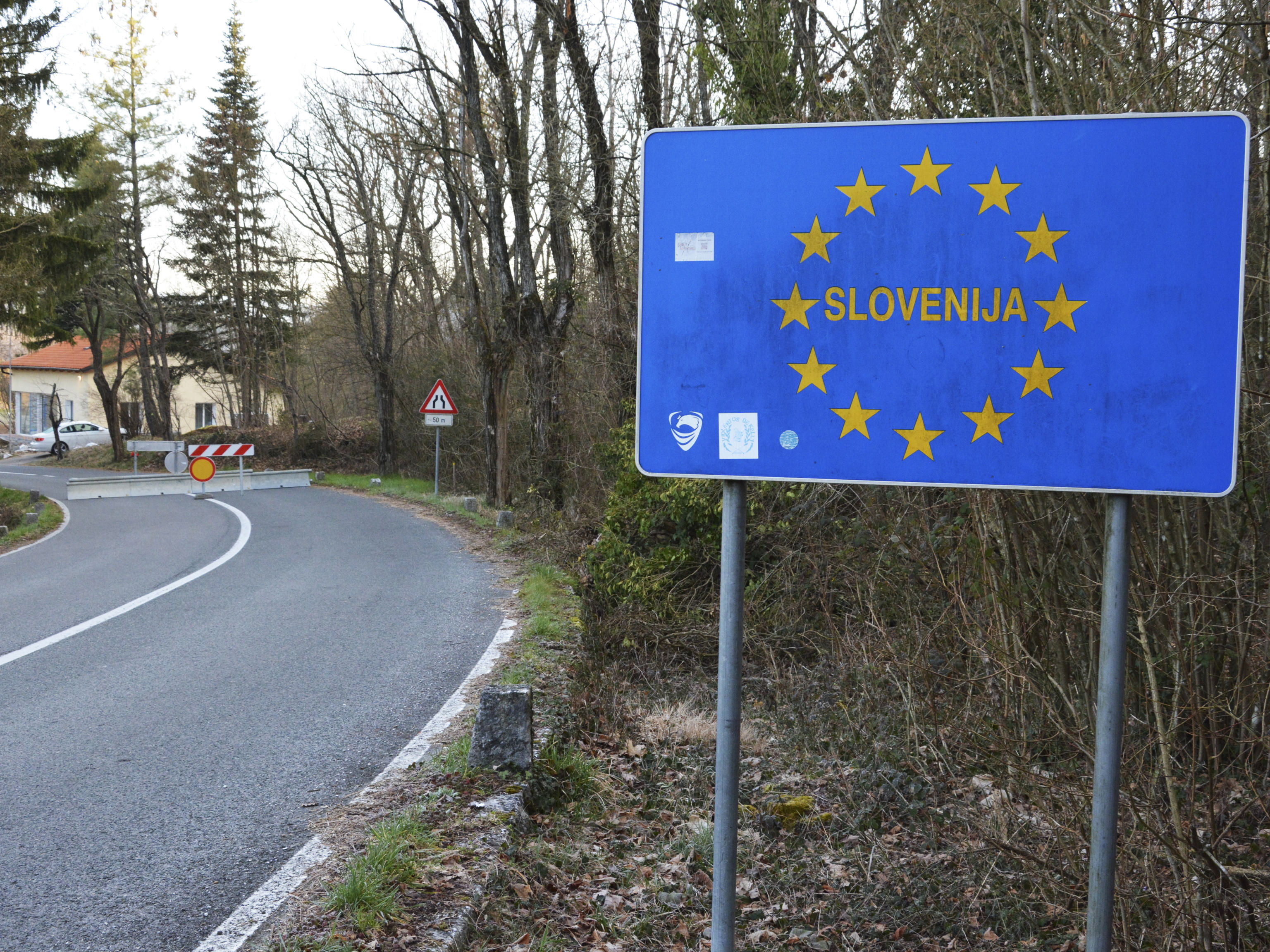 El gobierno esloveno puso fin al cierre de fronteras, luego de haber declarado el fin de la epidemia del coronavirus en el país. (Foto Prensa Libre: EFE)