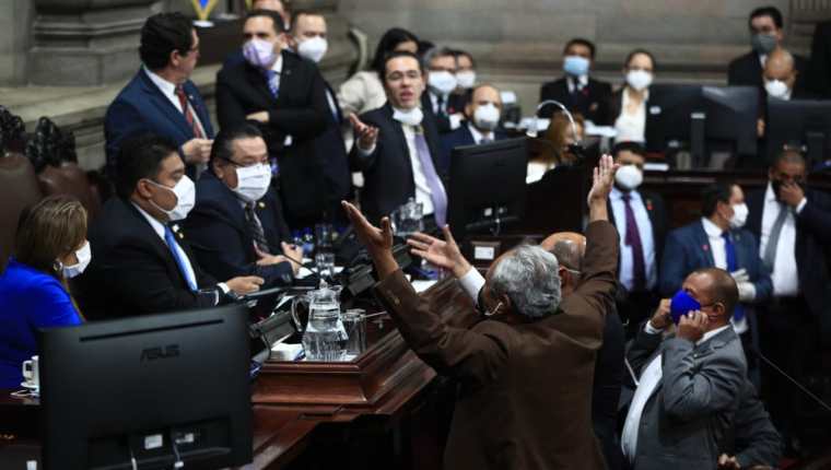 El Congreso podría sesionar en el Teatro Nacional o en el Domo de la zona 13 para cumplir con el distanciamiento social, según 
los expertos. Fotografía: Prensa Libre.