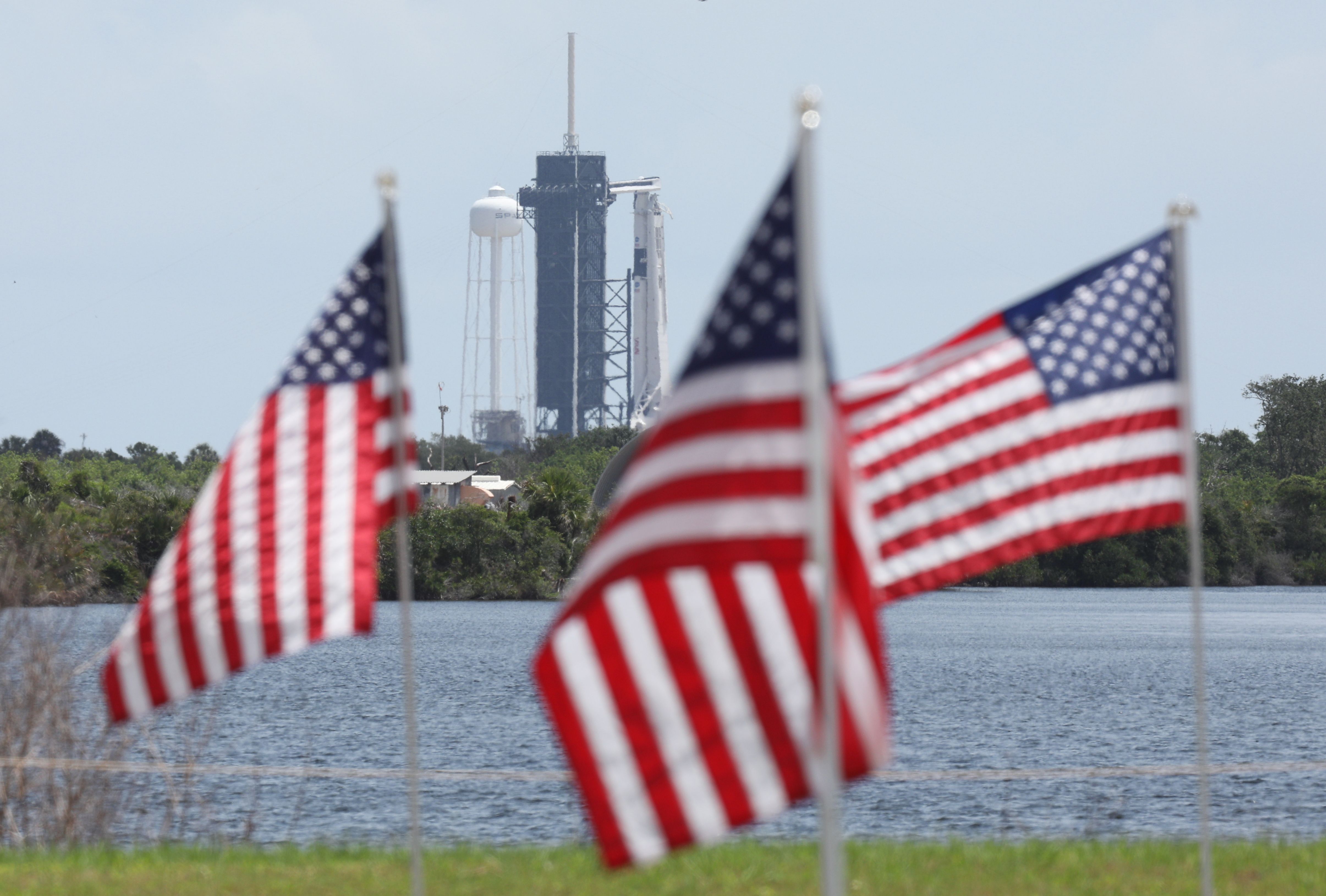 La Nasa se prepara para el lanzamiento este sábado el SpaceX a la Estación Espacial Internacional. (Foto Prensa Libre: AFP)