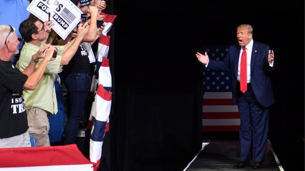 Trump realizó su primer mitin electoral en Tusla desde que comenzó la pandemia. (Foto Prensa Libre: AFP)