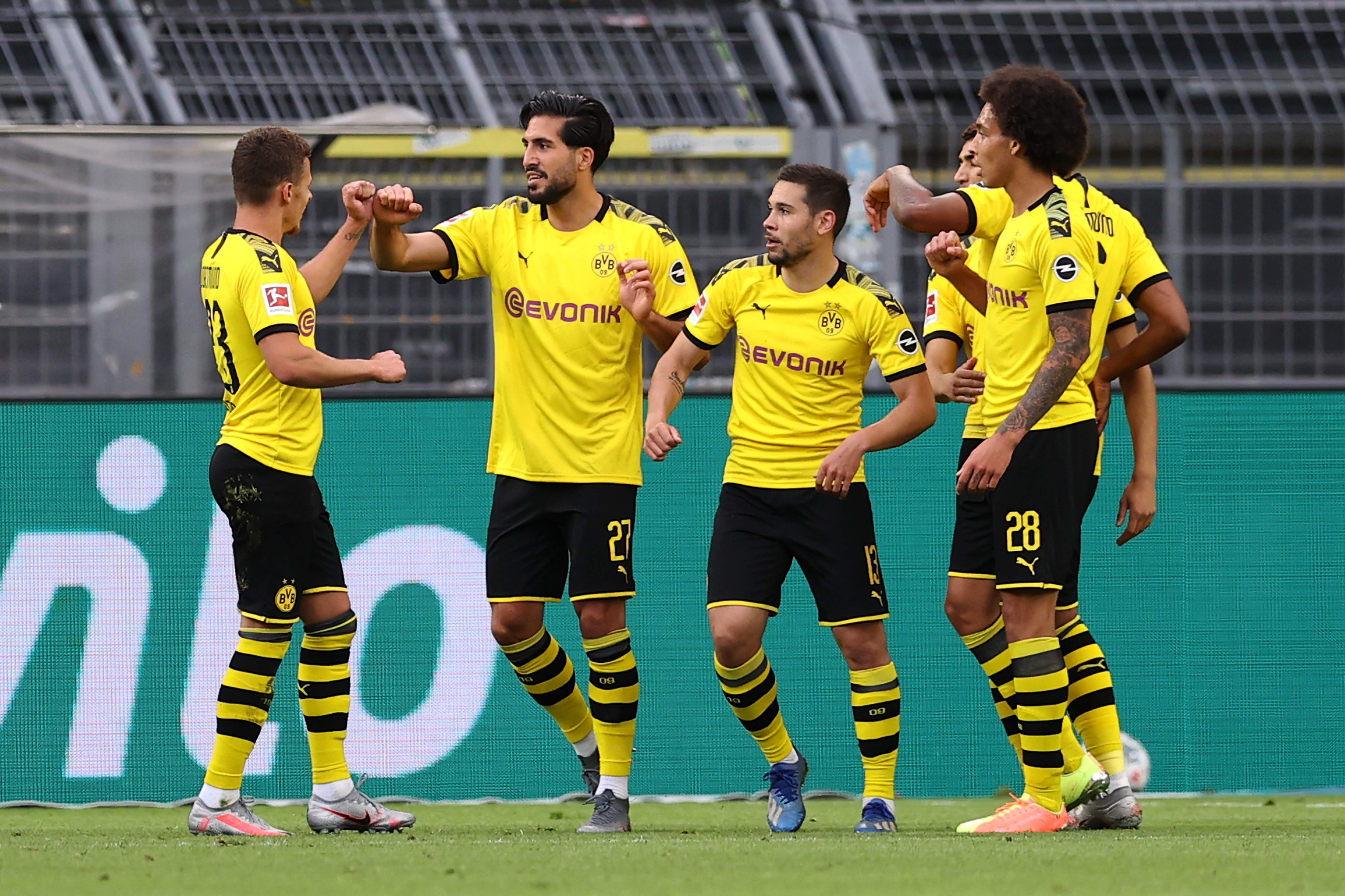 Los jugadores del Dortmund celebraron este sábado. (Foto Prensa Libre: AFP)