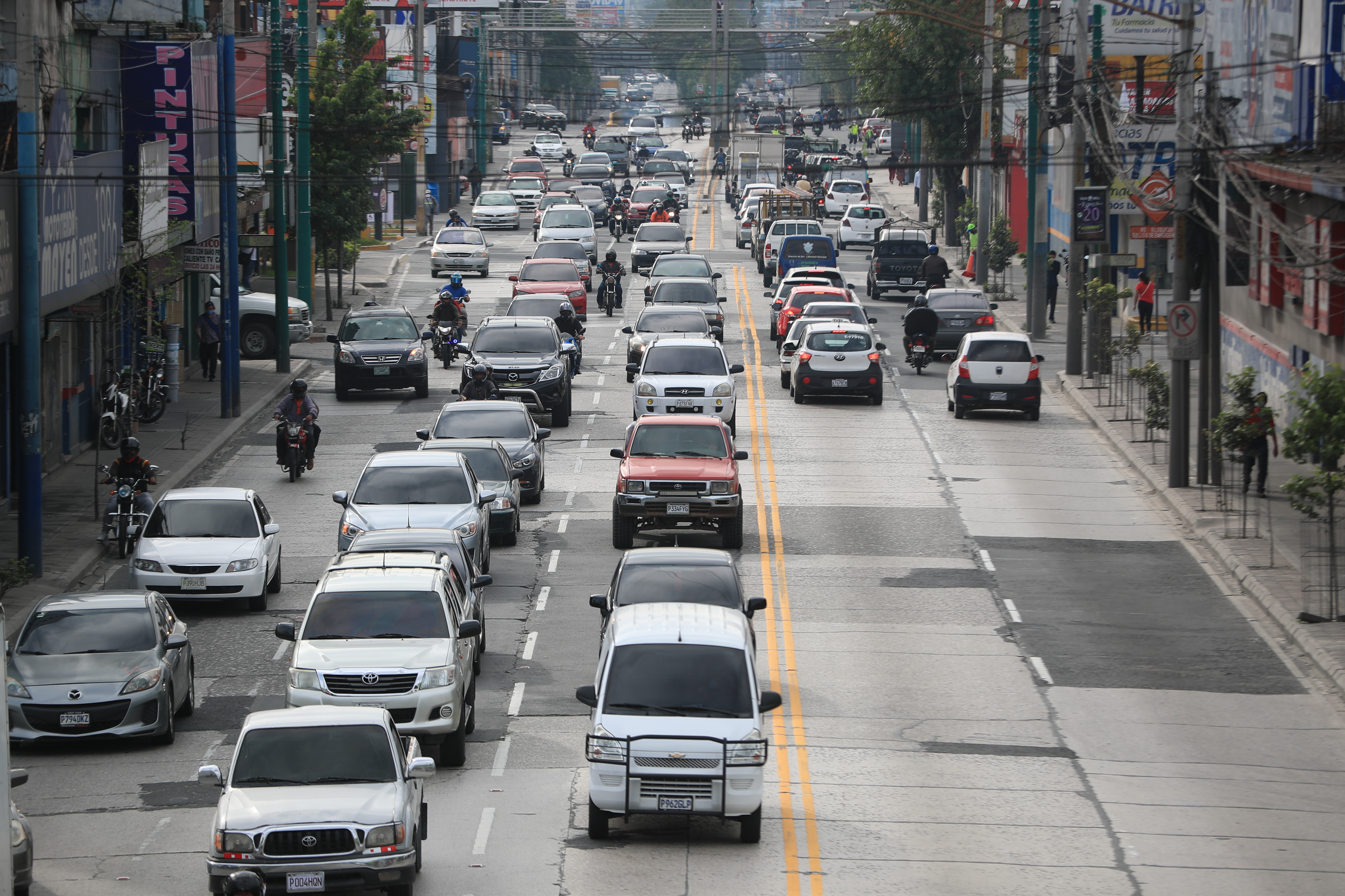 La circulación vehicular en Guatemala ha sido limitada entre departamentos y en horarios como parte de las acciones para combatir el coronavirus. (Foto Prensa Libre: Hemeroteca PL)